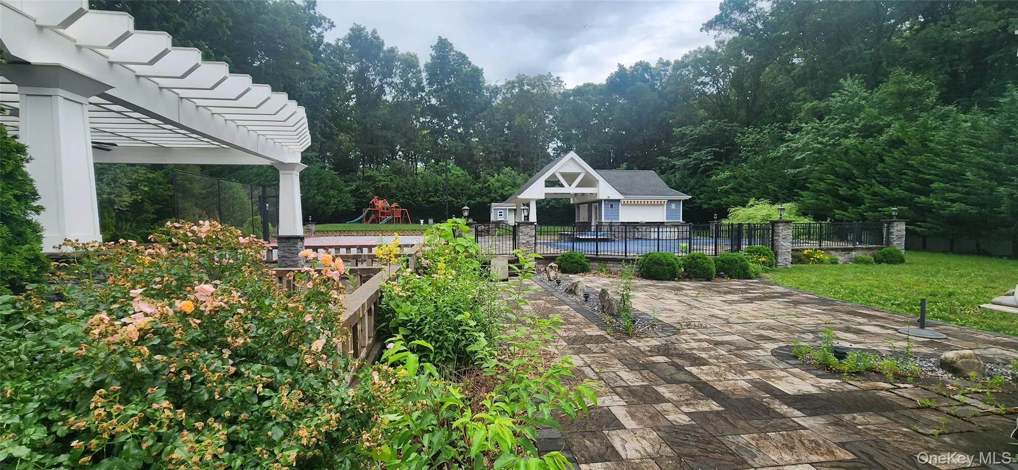 7 Arista Court, Huntington, NY, 5 Bedrooms Bedrooms, 11 Rooms Rooms,4 BathroomsBathrooms,Residential,For Rent,Arista,0,KEY1017578 7 Arista Court, Huntington, NY, 5 Bedrooms Bedrooms, 11 Rooms Rooms,4 BathroomsBathrooms,Residential,For Rent,Arista,0,KEY1017578