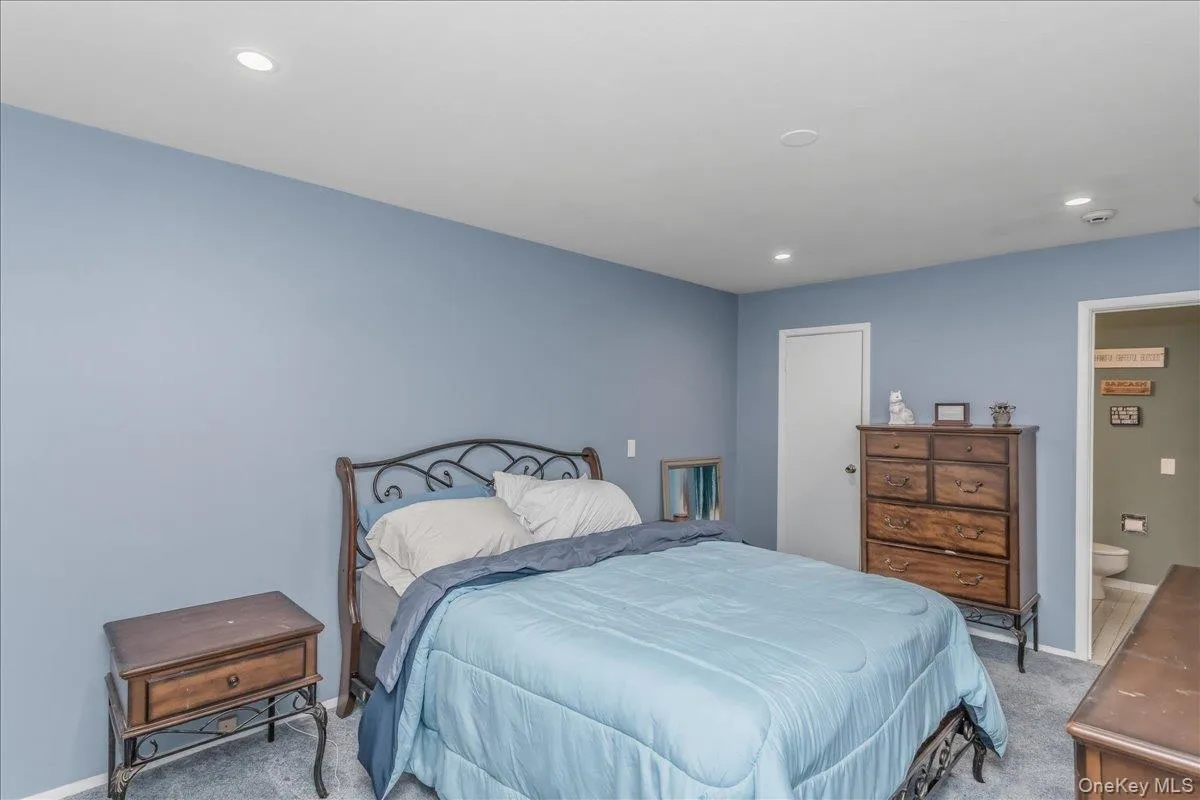 62 Cambridge Drive, Babylon, NY, 2 Bedrooms Bedrooms, 6 Rooms Rooms,2 BathroomsBathrooms,Residential,For Rent,Cambridge,0,1017579 62 Cambridge Drive, Babylon, NY, 2 Bedrooms Bedrooms, 6 Rooms Rooms,2 BathroomsBathrooms,Residential,For Rent,Cambridge,0,1017579