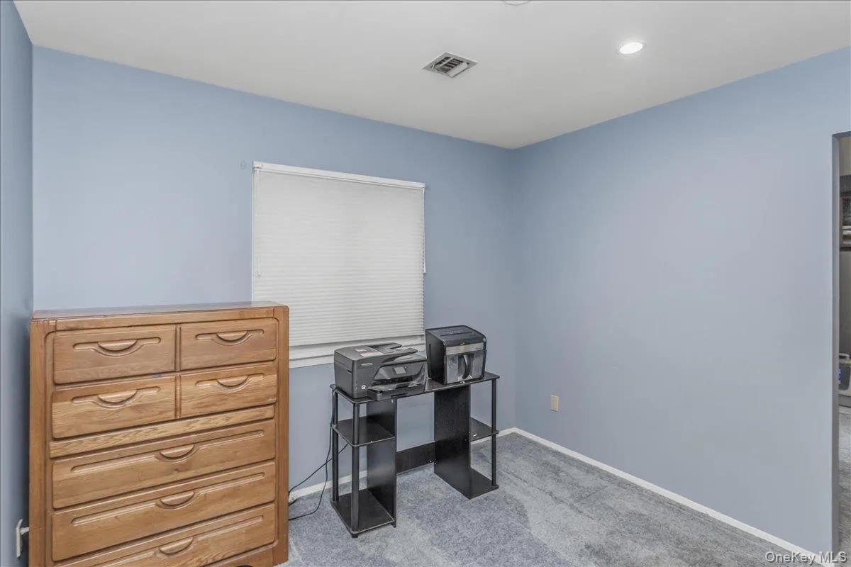 62 Cambridge Drive, Babylon, NY, 2 Bedrooms Bedrooms, 6 Rooms Rooms,2 BathroomsBathrooms,Residential,For Rent,Cambridge,0,1017579 62 Cambridge Drive, Babylon, NY, 2 Bedrooms Bedrooms, 6 Rooms Rooms,2 BathroomsBathrooms,Residential,For Rent,Cambridge,0,1017579