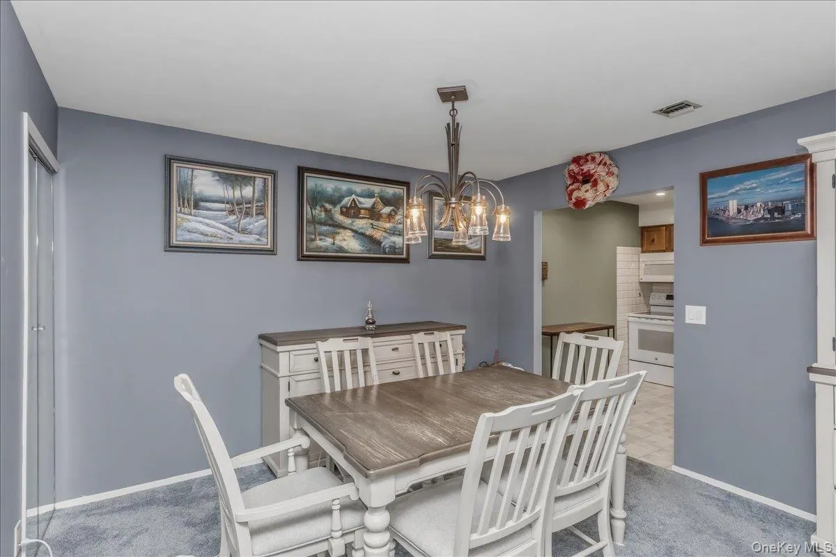 62 Cambridge Drive, Babylon, NY, 2 Bedrooms Bedrooms, 6 Rooms Rooms,2 BathroomsBathrooms,Residential,For Rent,Cambridge,0,1017579 62 Cambridge Drive, Babylon, NY, 2 Bedrooms Bedrooms, 6 Rooms Rooms,2 BathroomsBathrooms,Residential,For Rent,Cambridge,0,1017579