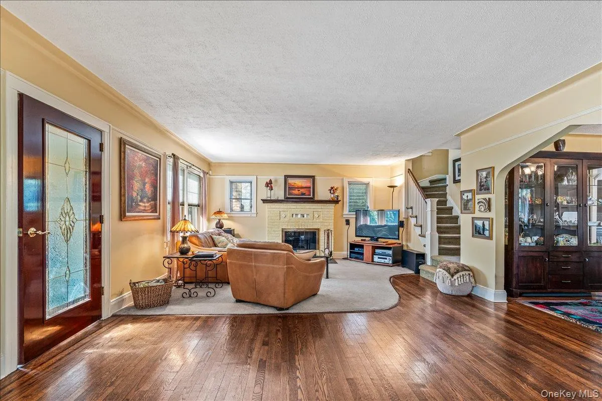 25 Archer Road, Hempstead, NY, 3 Bedrooms Bedrooms, 12 Rooms Rooms,2 BathroomsBathrooms,Residential,For Rent,Archer,0,1017580 25 Archer Road, Hempstead, NY, 3 Bedrooms Bedrooms, 12 Rooms Rooms,2 BathroomsBathrooms,Residential,For Rent,Archer,0,1017580