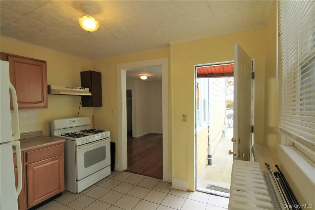 119 High Street, Peekskill, NY, 1 Bedroom Bedrooms, 3 Rooms Rooms,1 BathroomBathrooms,Residential Lease,For Rent,High,0,1017587 119 High Street, Peekskill, NY, 1 Bedroom Bedrooms, 3 Rooms Rooms,1 BathroomBathrooms,Residential Lease,For Rent,High,0,1017587