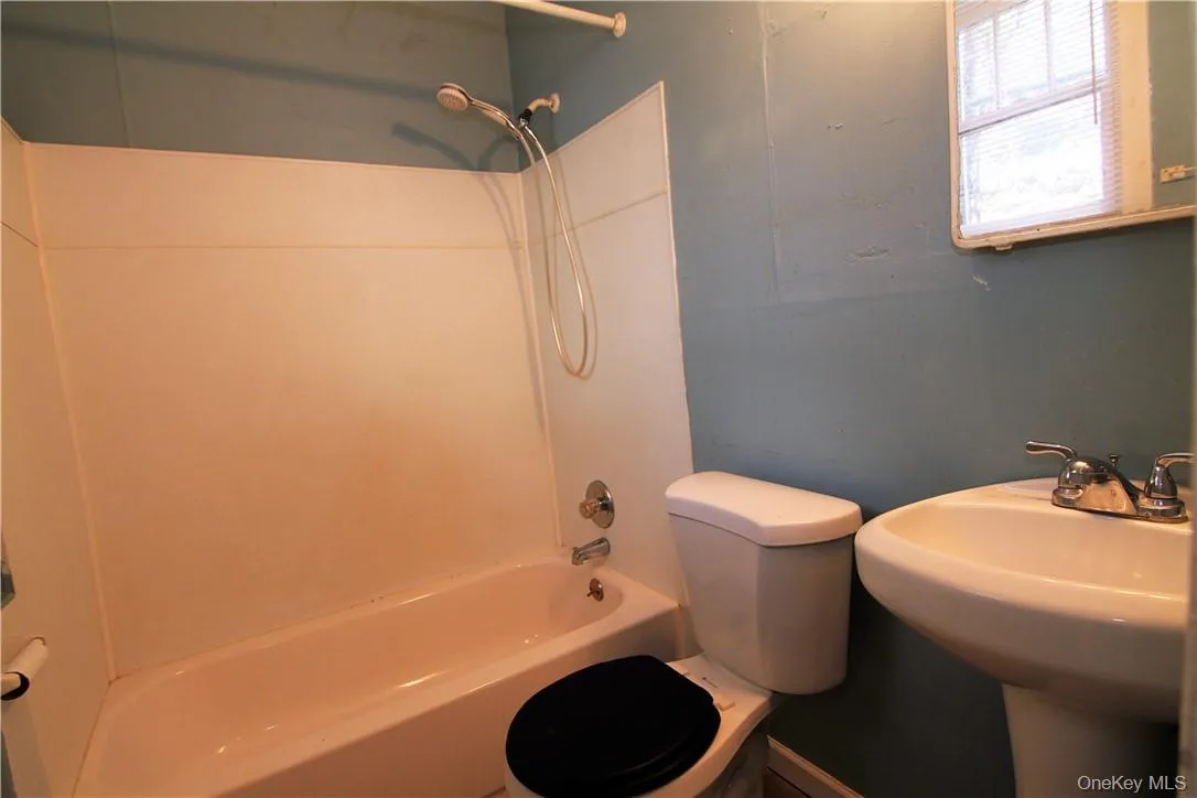119 High Street, Peekskill, NY, 1 Bedroom Bedrooms, 3 Rooms Rooms,1 BathroomBathrooms,Residential Lease,For Rent,High,0,1017587 119 High Street, Peekskill, NY, 1 Bedroom Bedrooms, 3 Rooms Rooms,1 BathroomBathrooms,Residential Lease,For Rent,High,0,1017587