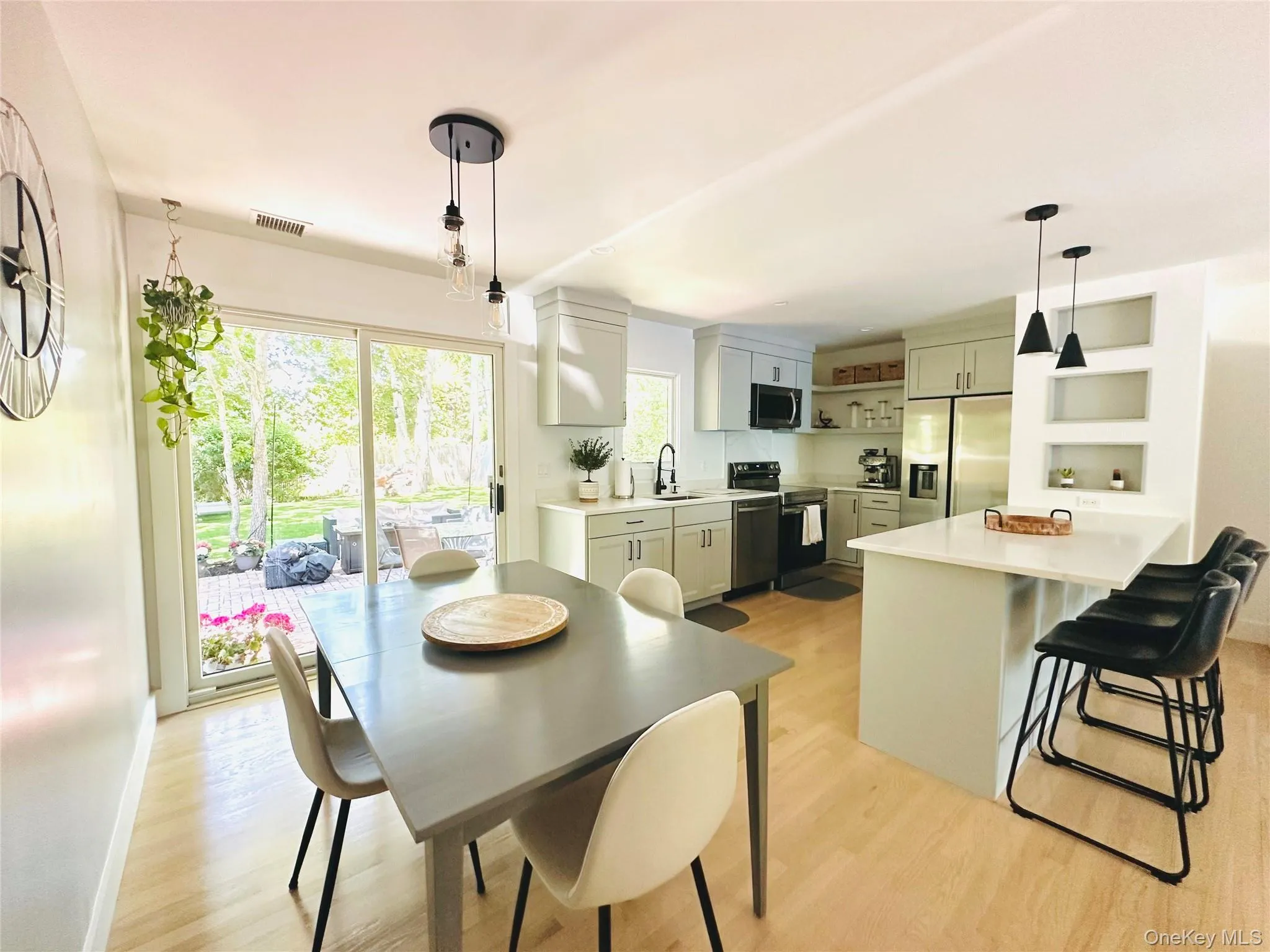 45 Yale Drive, Southampton, NY, 4 Bedrooms Bedrooms, 6 Rooms Rooms,1 BathroomBathrooms,Residential Lease,For Rent,Yale,0,1017590 45 Yale Drive, Southampton, NY, 4 Bedrooms Bedrooms, 6 Rooms Rooms,1 BathroomBathrooms,Residential Lease,For Rent,Yale,0,1017590