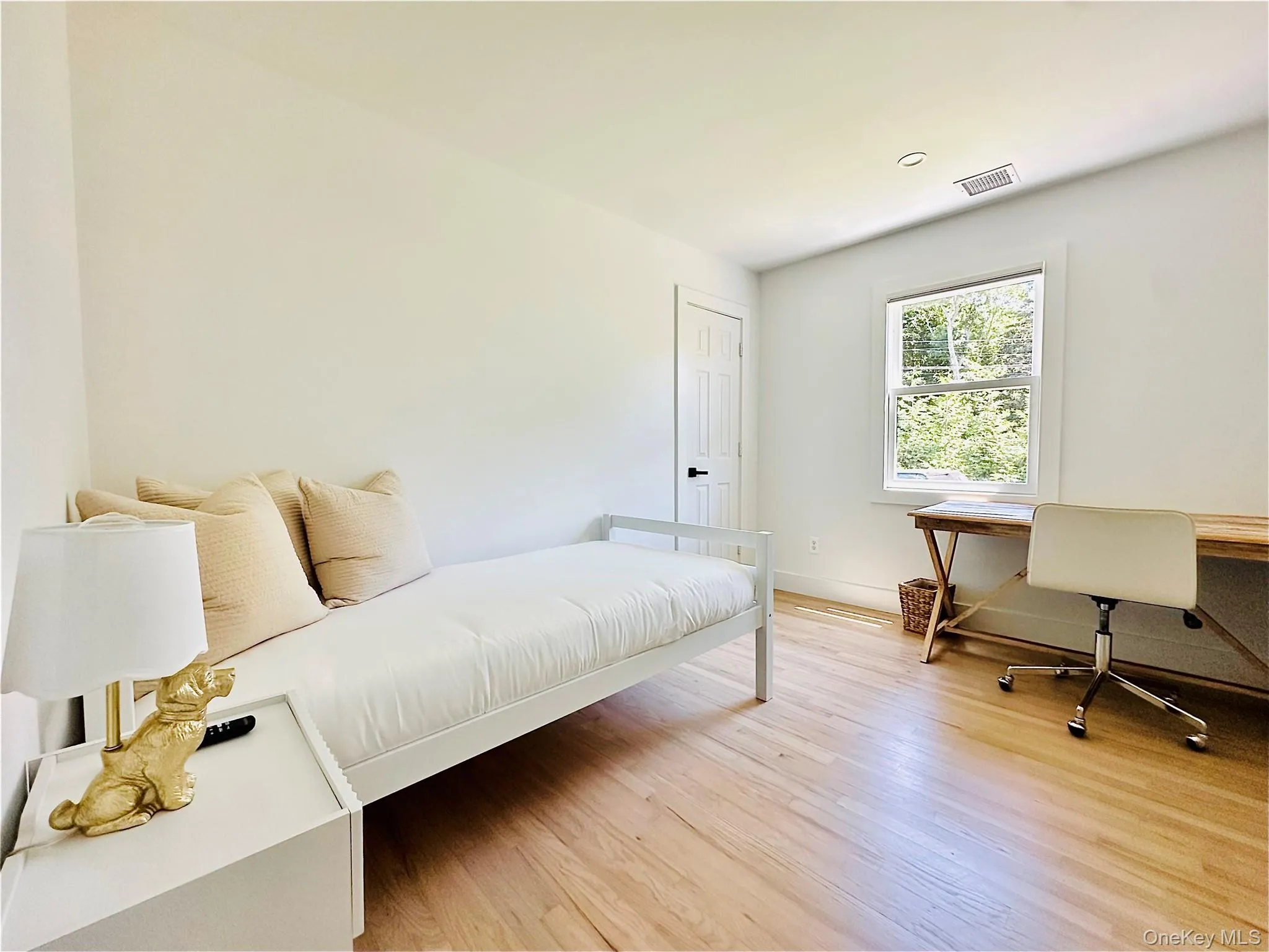 45 Yale Drive, Southampton, NY, 4 Bedrooms Bedrooms, 6 Rooms Rooms,1 BathroomBathrooms,Residential Lease,For Rent,Yale,0,1017590 45 Yale Drive, Southampton, NY, 4 Bedrooms Bedrooms, 6 Rooms Rooms,1 BathroomBathrooms,Residential Lease,For Rent,Yale,0,1017590
