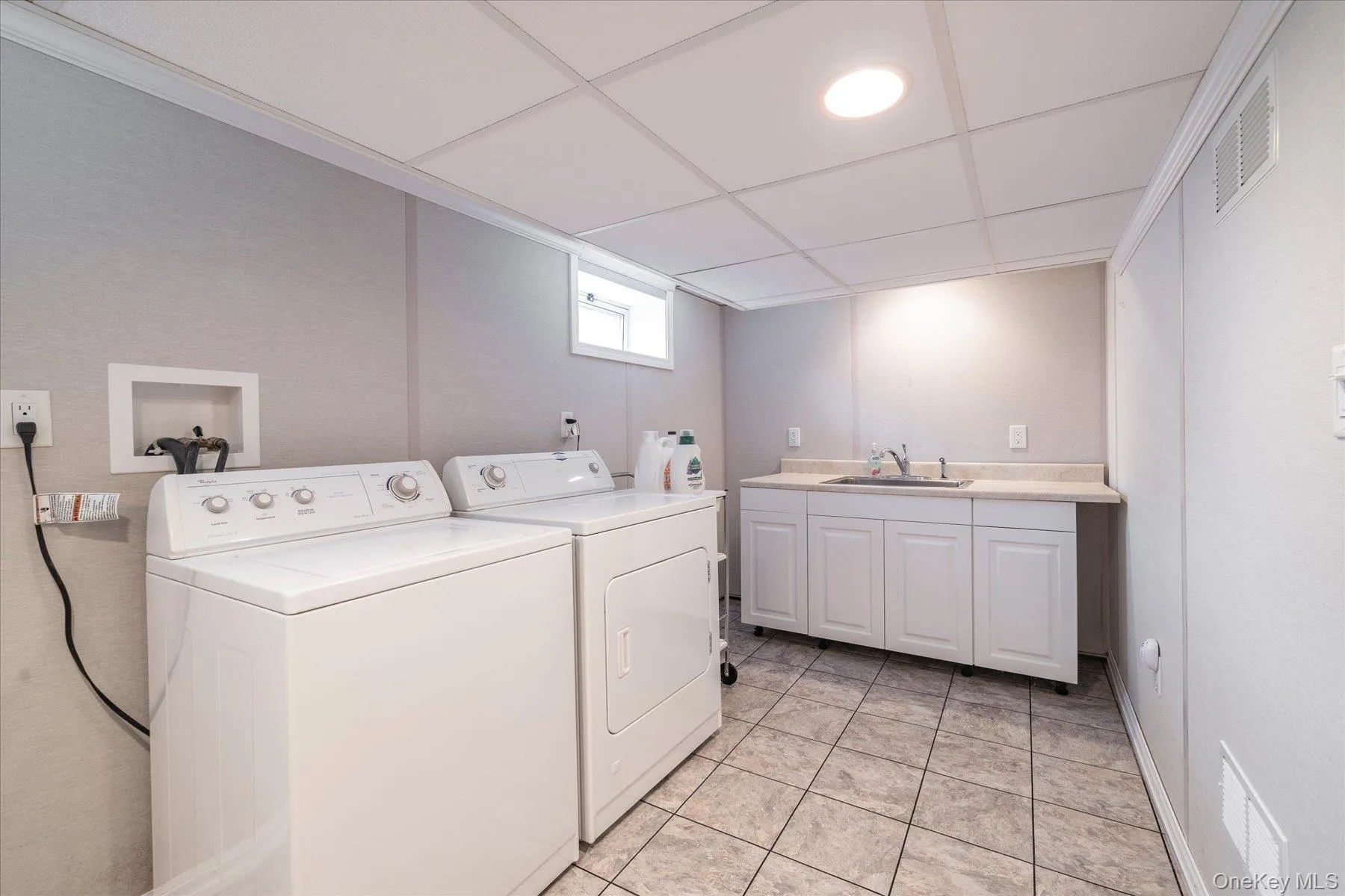 6741 197th Street, New York, NY, 2 Bedrooms Bedrooms, 4 Rooms Rooms,1 BathroomBathrooms,Residential,For Rent,197th,0,KEY1017592 6741 197th Street, New York, NY, 2 Bedrooms Bedrooms, 4 Rooms Rooms,1 BathroomBathrooms,Residential,For Rent,197th,0,KEY1017592