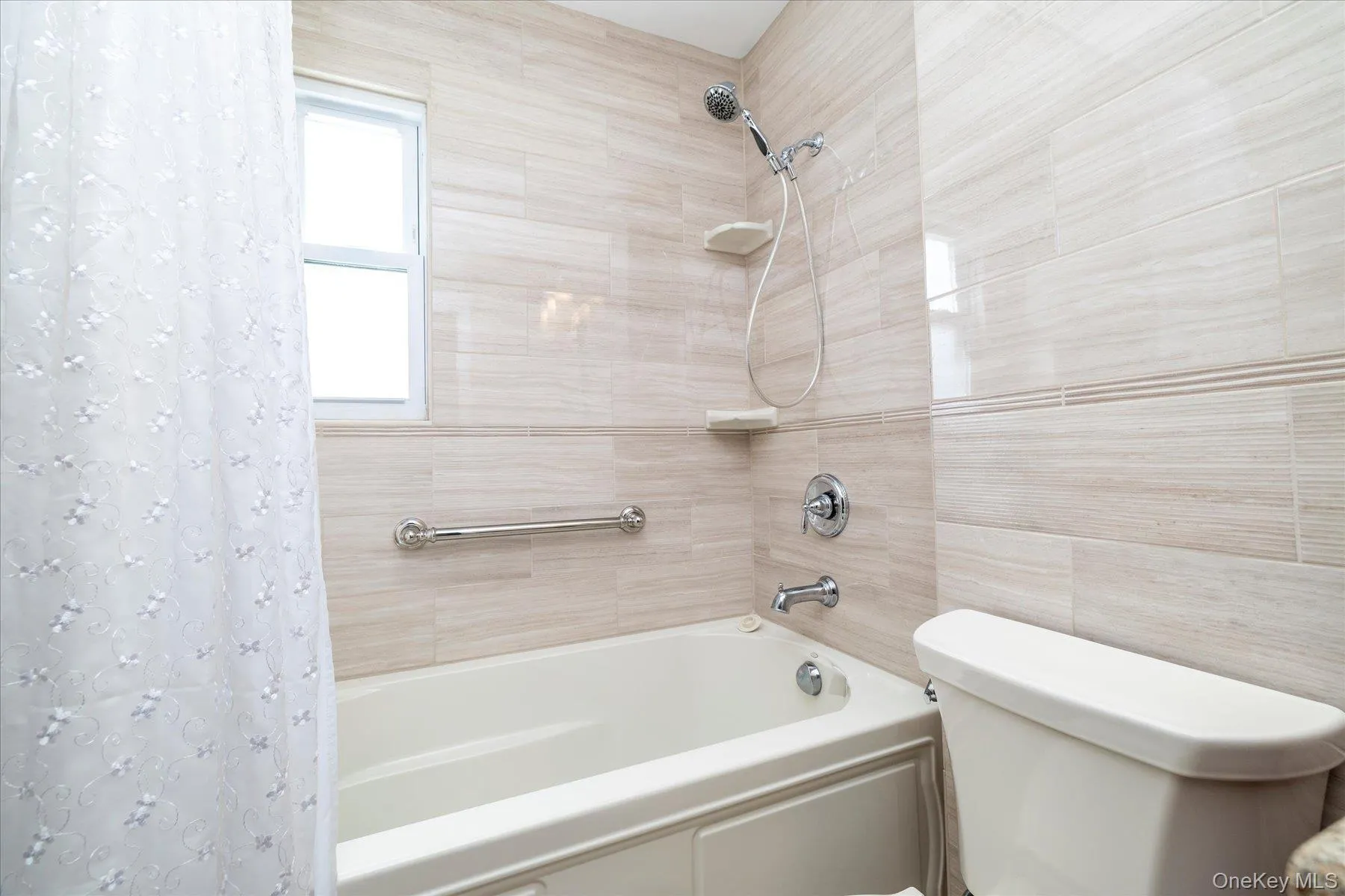 6741 197th Street, New York, NY, 2 Bedrooms Bedrooms, 4 Rooms Rooms,1 BathroomBathrooms,Residential,For Rent,197th,0,KEY1017592 6741 197th Street, New York, NY, 2 Bedrooms Bedrooms, 4 Rooms Rooms,1 BathroomBathrooms,Residential,For Rent,197th,0,KEY1017592
