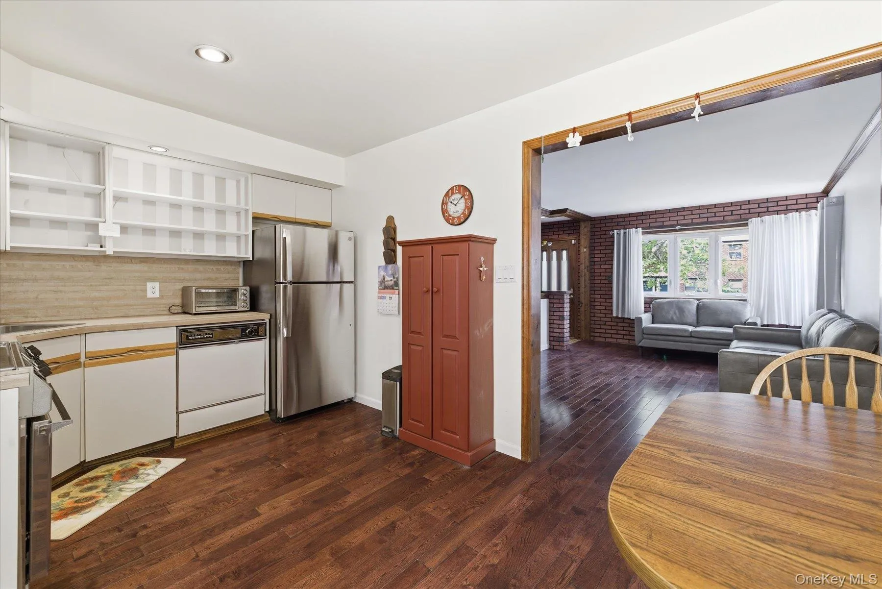 6741 197th Street, New York, NY, 2 Bedrooms Bedrooms, 4 Rooms Rooms,1 BathroomBathrooms,Residential,For Rent,197th,0,KEY1017592 6741 197th Street, New York, NY, 2 Bedrooms Bedrooms, 4 Rooms Rooms,1 BathroomBathrooms,Residential,For Rent,197th,0,KEY1017592