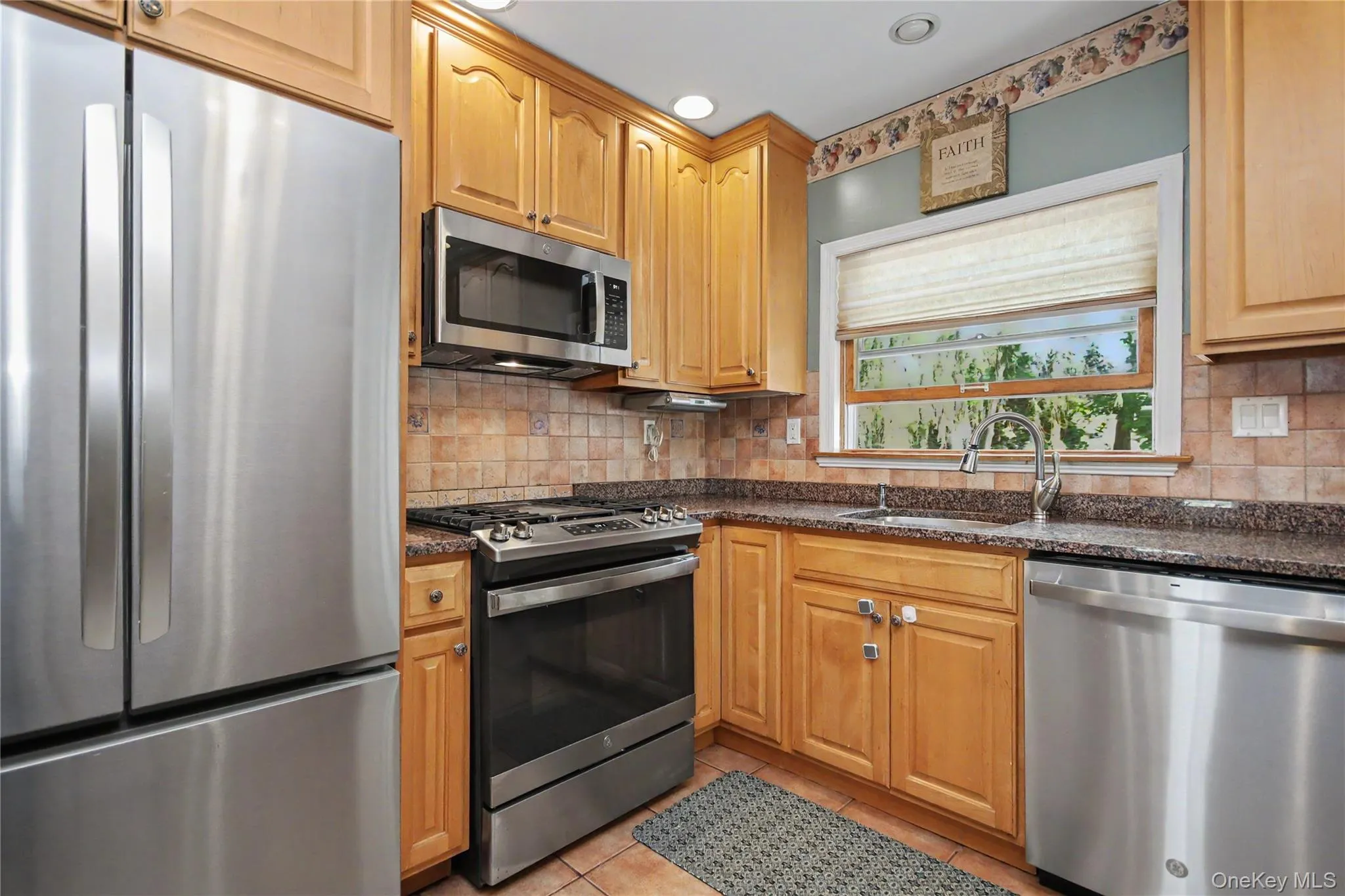 Updated kitchen with all stainless steel appliances. Updated kitchen with all stainless steel appliances.