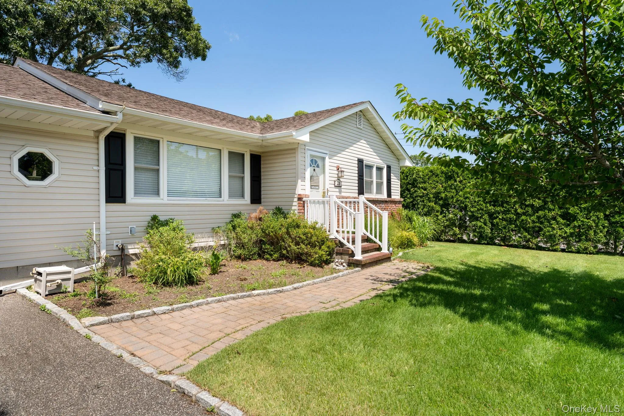 23 Staller Boulevard, Southampton, NY, 2 Bedrooms Bedrooms, 6 Rooms Rooms,1 BathroomBathrooms,Residential,For Rent,Staller,0,1017600 23 Staller Boulevard, Southampton, NY, 2 Bedrooms Bedrooms, 6 Rooms Rooms,1 BathroomBathrooms,Residential,For Rent,Staller,0,1017600