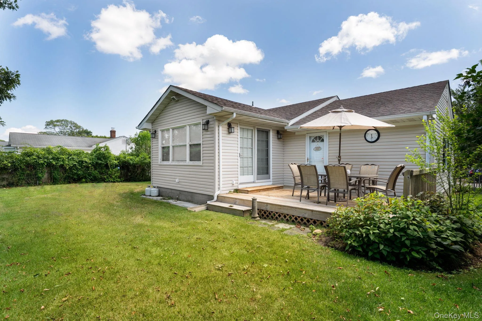 23 Staller Boulevard, Southampton, NY, 2 Bedrooms Bedrooms, 6 Rooms Rooms,1 BathroomBathrooms,Residential,For Rent,Staller,0,1017600 23 Staller Boulevard, Southampton, NY, 2 Bedrooms Bedrooms, 6 Rooms Rooms,1 BathroomBathrooms,Residential,For Rent,Staller,0,1017600