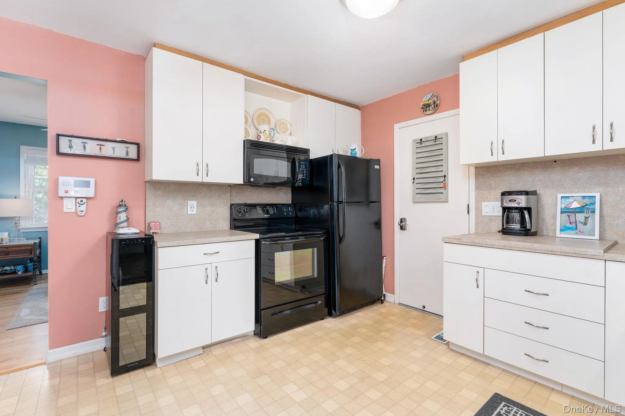 23 Staller Boulevard, Southampton, NY, 2 Bedrooms Bedrooms, 6 Rooms Rooms,1 BathroomBathrooms,Residential,For Rent,Staller,0,1017600 23 Staller Boulevard, Southampton, NY, 2 Bedrooms Bedrooms, 6 Rooms Rooms,1 BathroomBathrooms,Residential,For Rent,Staller,0,1017600