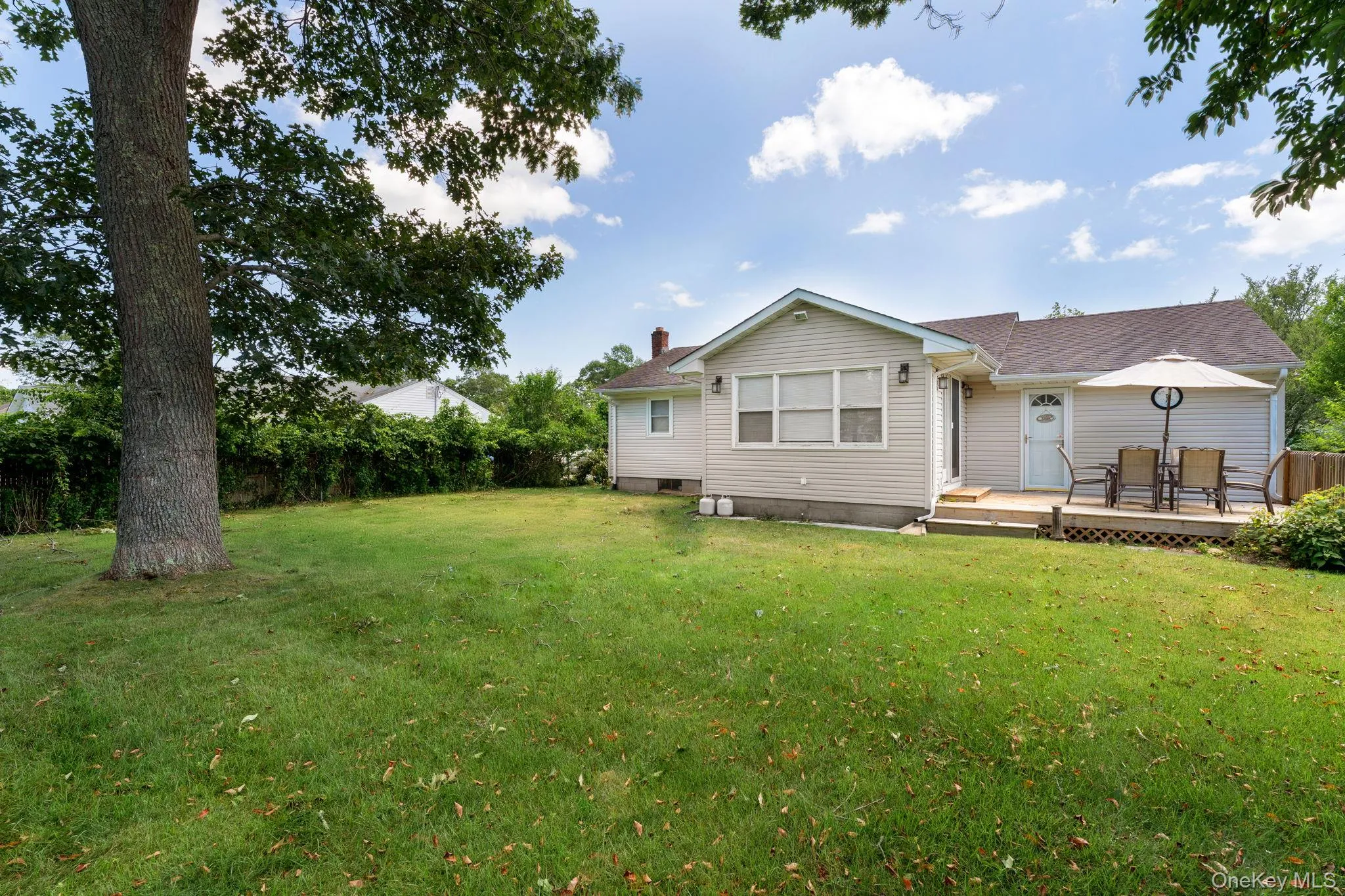 23 Staller Boulevard, Southampton, NY, 2 Bedrooms Bedrooms, 6 Rooms Rooms,1 BathroomBathrooms,Residential,For Rent,Staller,0,1017600 23 Staller Boulevard, Southampton, NY, 2 Bedrooms Bedrooms, 6 Rooms Rooms,1 BathroomBathrooms,Residential,For Rent,Staller,0,1017600