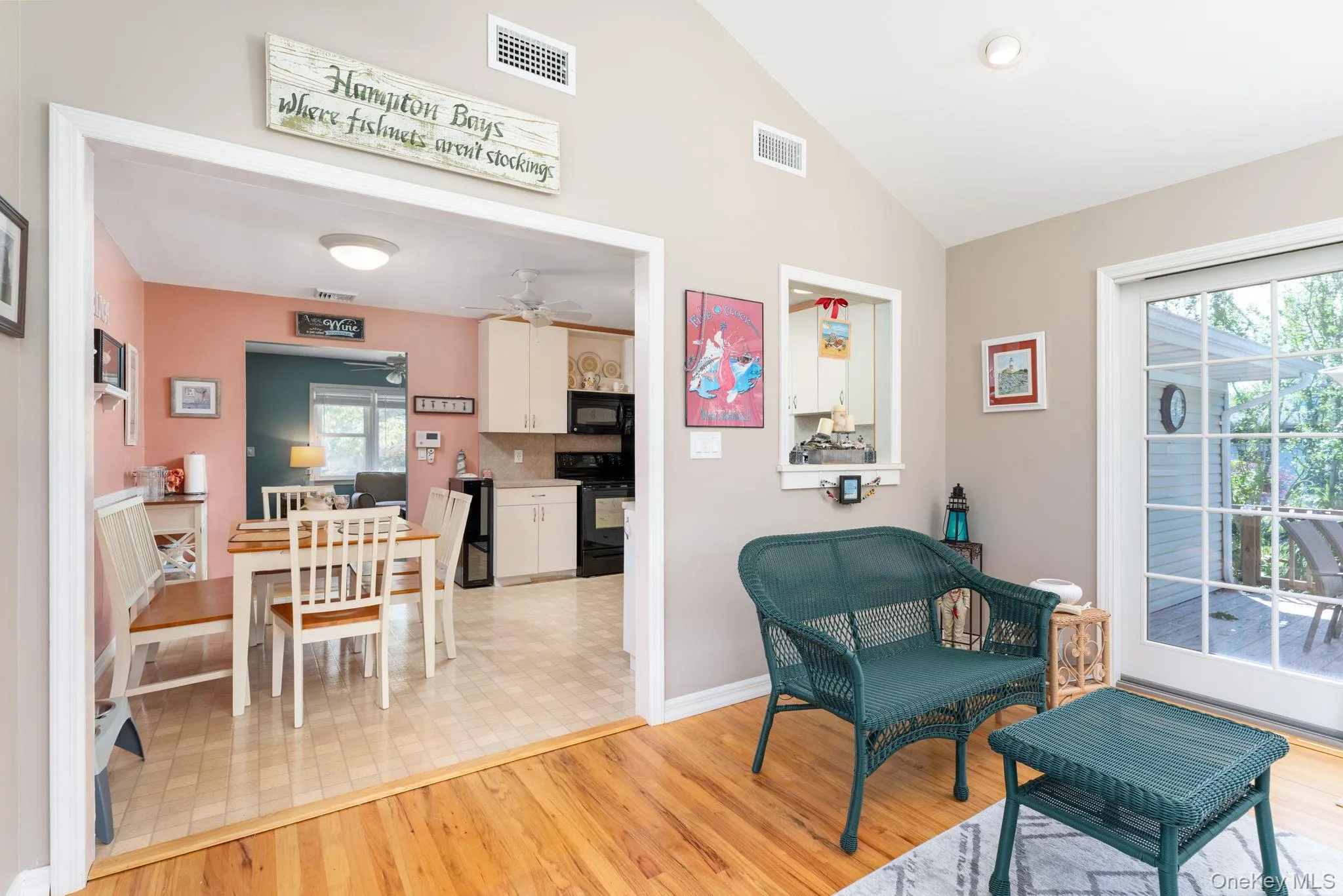 23 Staller Boulevard, Southampton, NY, 2 Bedrooms Bedrooms, 6 Rooms Rooms,1 BathroomBathrooms,Residential,For Rent,Staller,0,1017600 23 Staller Boulevard, Southampton, NY, 2 Bedrooms Bedrooms, 6 Rooms Rooms,1 BathroomBathrooms,Residential,For Rent,Staller,0,1017600