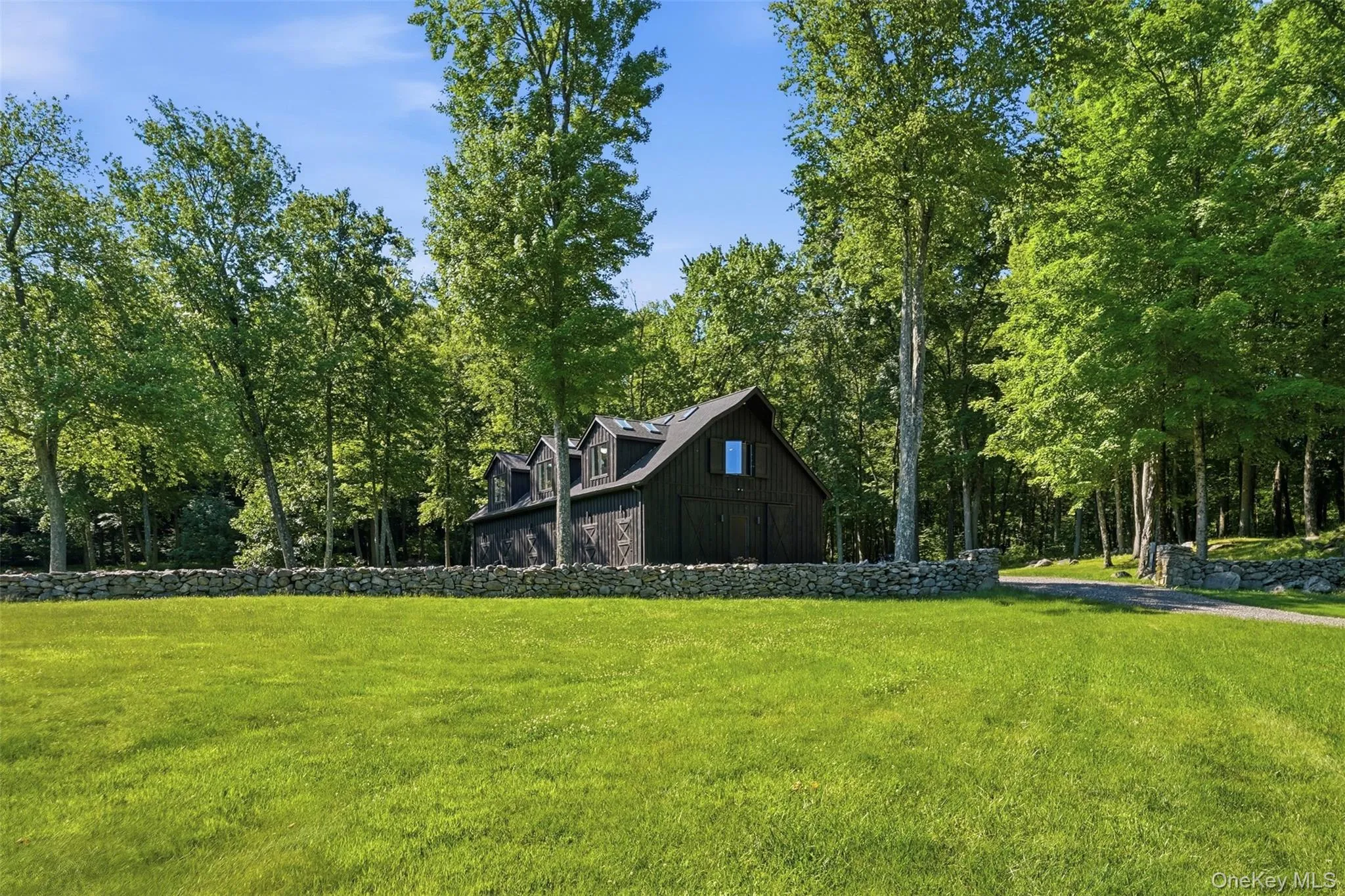 Newly renovated 3600 square foot barn Newly renovated 3600 square foot barn
