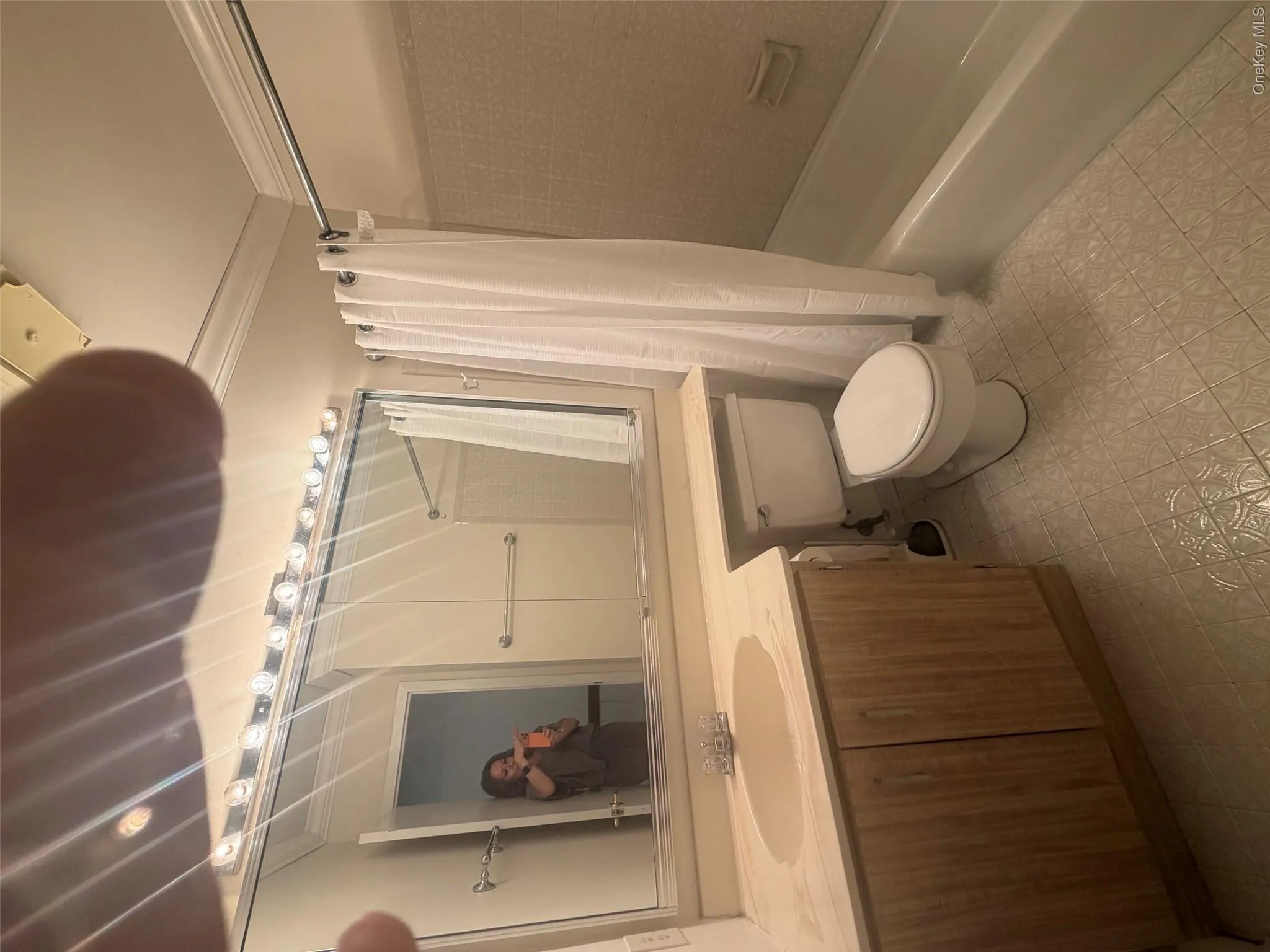 Second floor full bath Second floor full bath