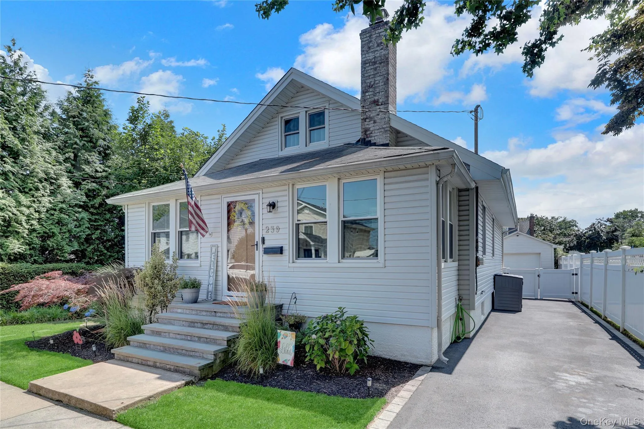 239 2nd Street, Babylon, NY, 2 Bedrooms Bedrooms, 7 Rooms Rooms,1 BathroomBathrooms,Residential,For Rent,2nd,0,1017604 239 2nd Street, Babylon, NY, 2 Bedrooms Bedrooms, 7 Rooms Rooms,1 BathroomBathrooms,Residential,For Rent,2nd,0,1017604