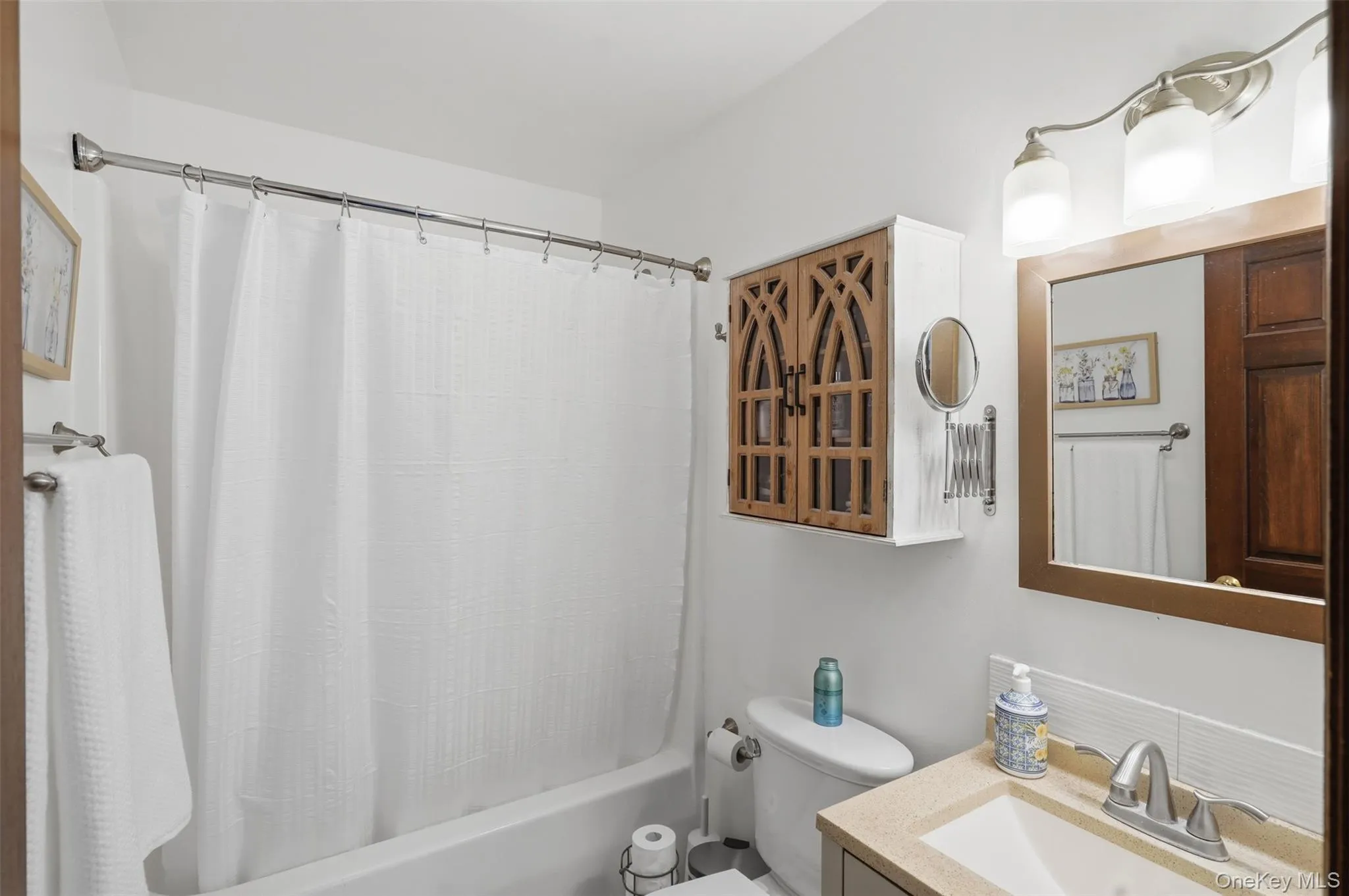 9 Roxanne Boulevard, Lloyd, NY, 4 Bedrooms Bedrooms, 10 Rooms Rooms,2 BathroomsBathrooms,Residential,For Rent,Roxanne,0,KEY1017607 9 Roxanne Boulevard, Lloyd, NY, 4 Bedrooms Bedrooms, 10 Rooms Rooms,2 BathroomsBathrooms,Residential,For Rent,Roxanne,0,KEY1017607
