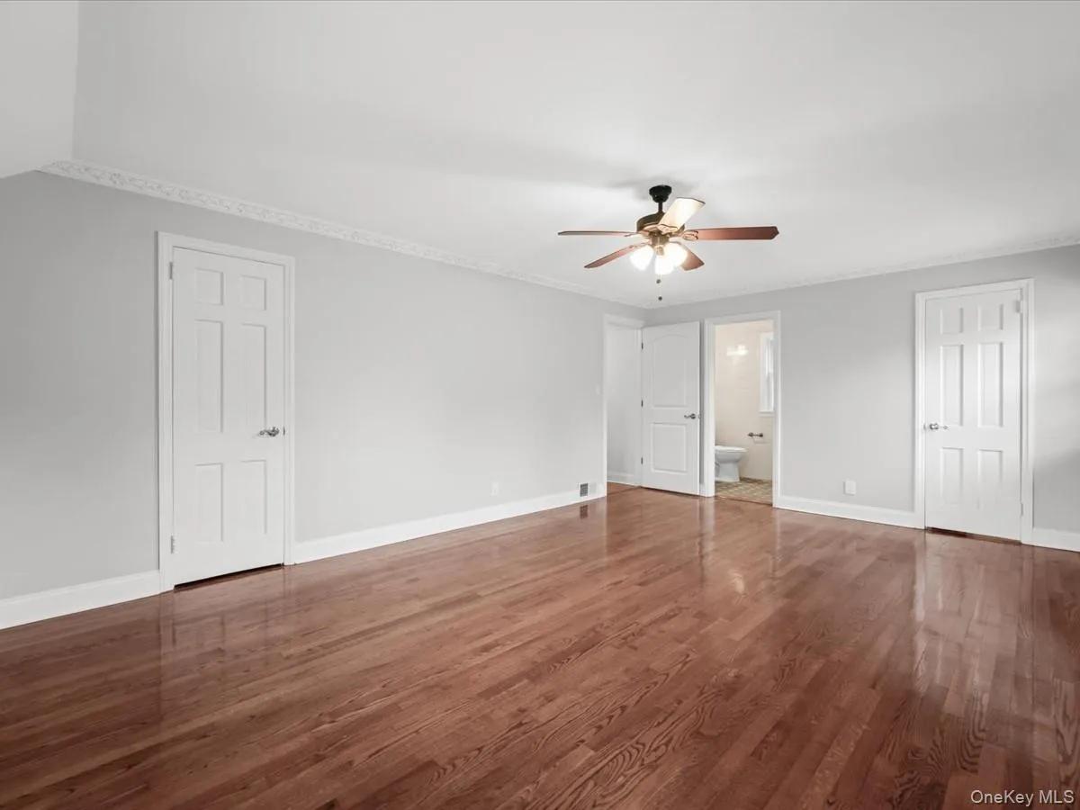17 Pinewood Road, North Hempstead, NY, 3 Bedrooms Bedrooms, ,3 BathroomsBathrooms,Residential Lease,For Rent,Pinewood,0,1017608 17 Pinewood Road, North Hempstead, NY, 3 Bedrooms Bedrooms, ,3 BathroomsBathrooms,Residential Lease,For Rent,Pinewood,0,1017608