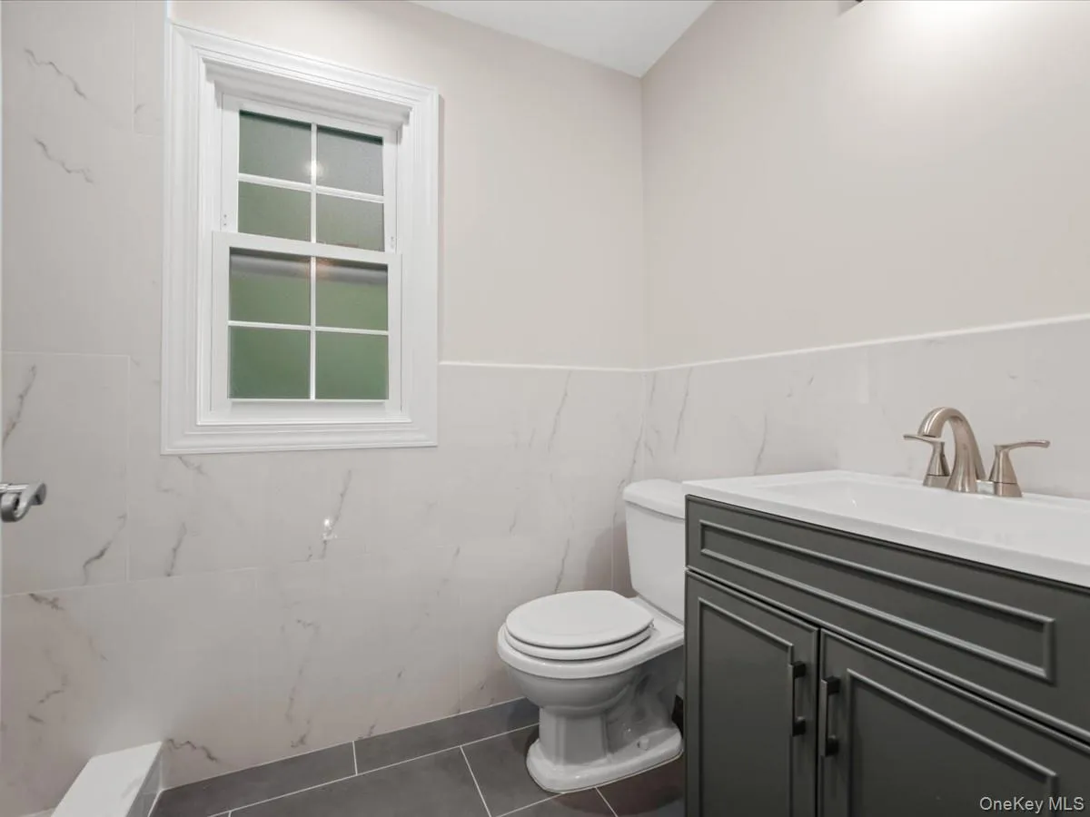 17 Pinewood Road, North Hempstead, NY, 3 Bedrooms Bedrooms, ,3 BathroomsBathrooms,Residential Lease,For Rent,Pinewood,0,1017608 17 Pinewood Road, North Hempstead, NY, 3 Bedrooms Bedrooms, ,3 BathroomsBathrooms,Residential Lease,For Rent,Pinewood,0,1017608