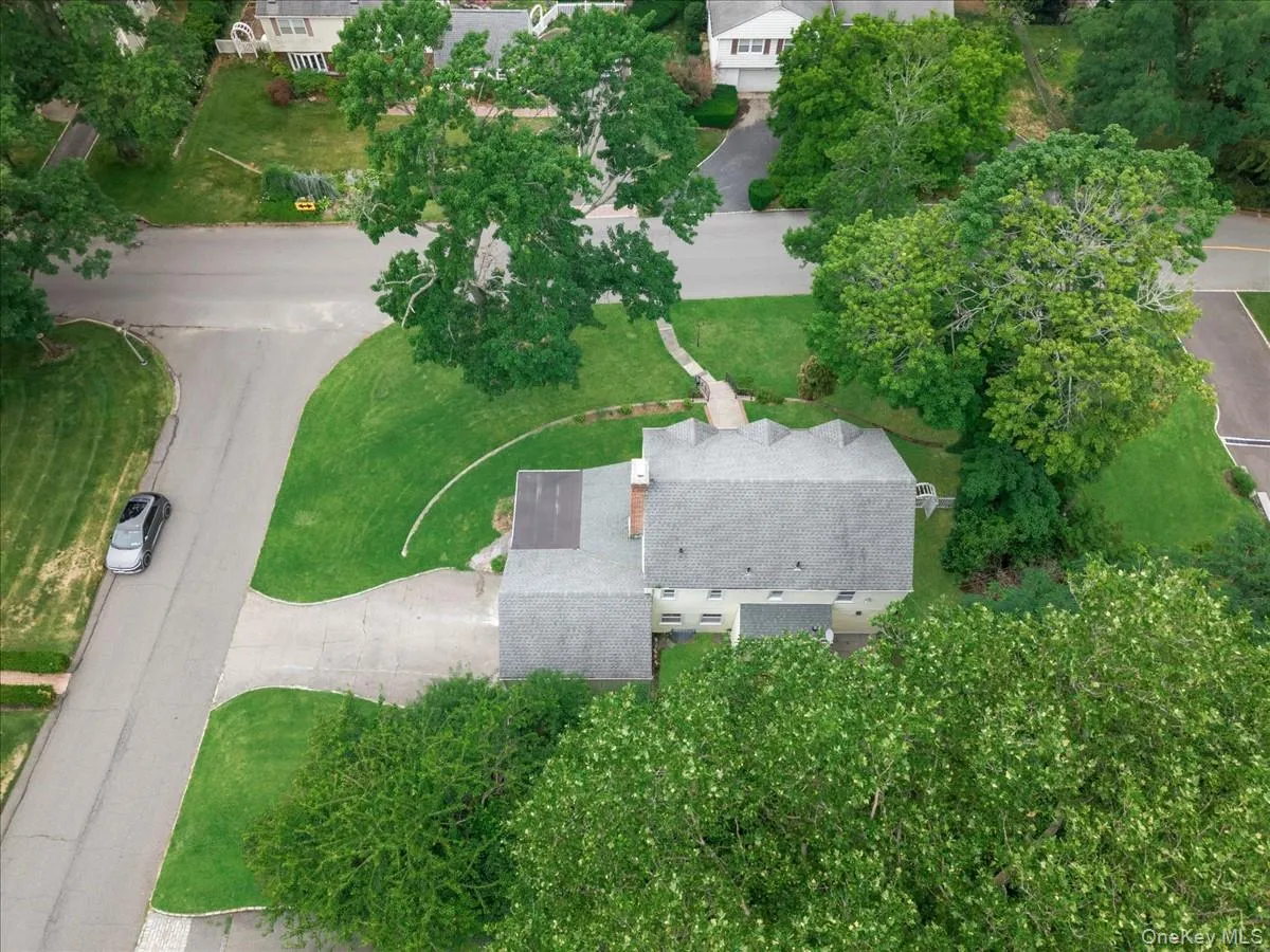 17 Pinewood Road, North Hempstead, NY, 3 Bedrooms Bedrooms, ,3 BathroomsBathrooms,Residential Lease,For Rent,Pinewood,0,1017608 17 Pinewood Road, North Hempstead, NY, 3 Bedrooms Bedrooms, ,3 BathroomsBathrooms,Residential Lease,For Rent,Pinewood,0,1017608