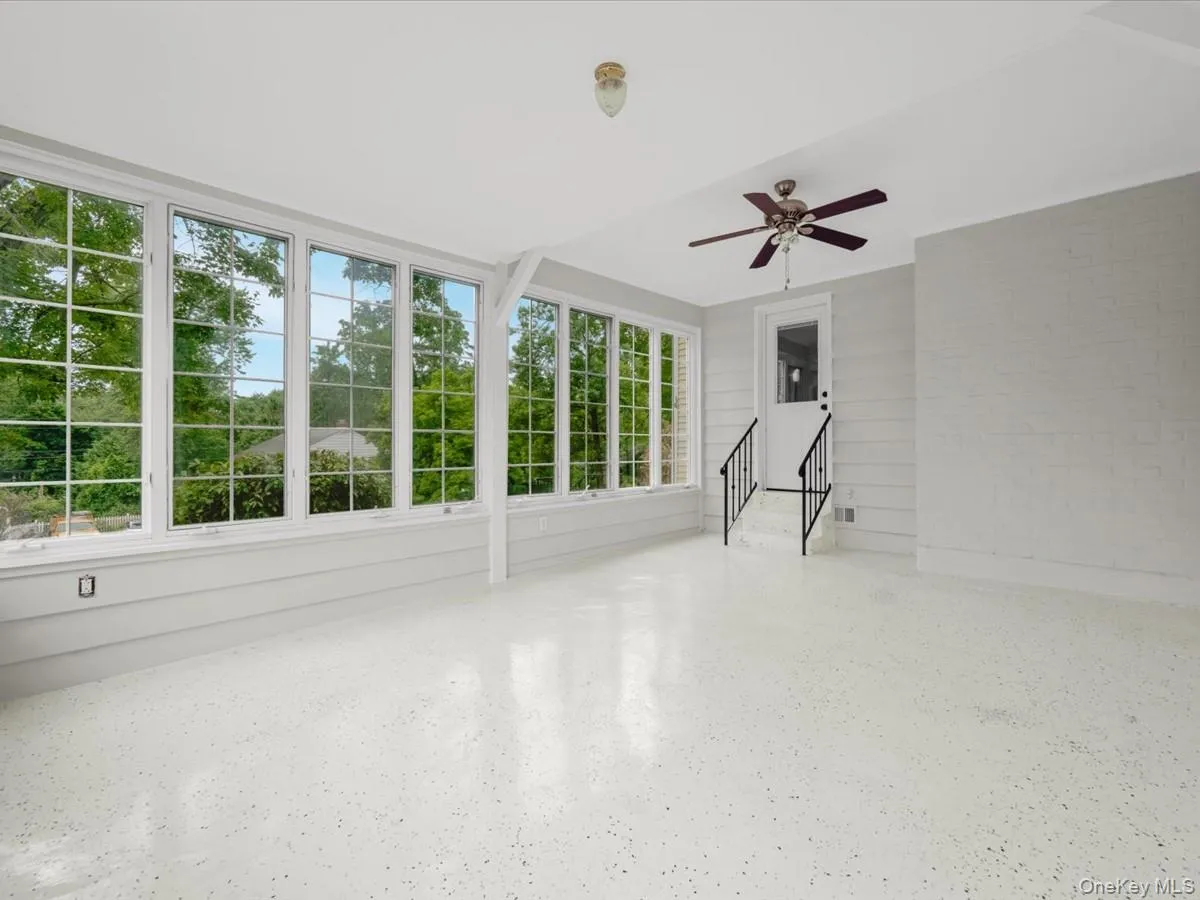 17 Pinewood Road, North Hempstead, NY, 3 Bedrooms Bedrooms, ,3 BathroomsBathrooms,Residential Lease,For Rent,Pinewood,0,1017608 17 Pinewood Road, North Hempstead, NY, 3 Bedrooms Bedrooms, ,3 BathroomsBathrooms,Residential Lease,For Rent,Pinewood,0,1017608