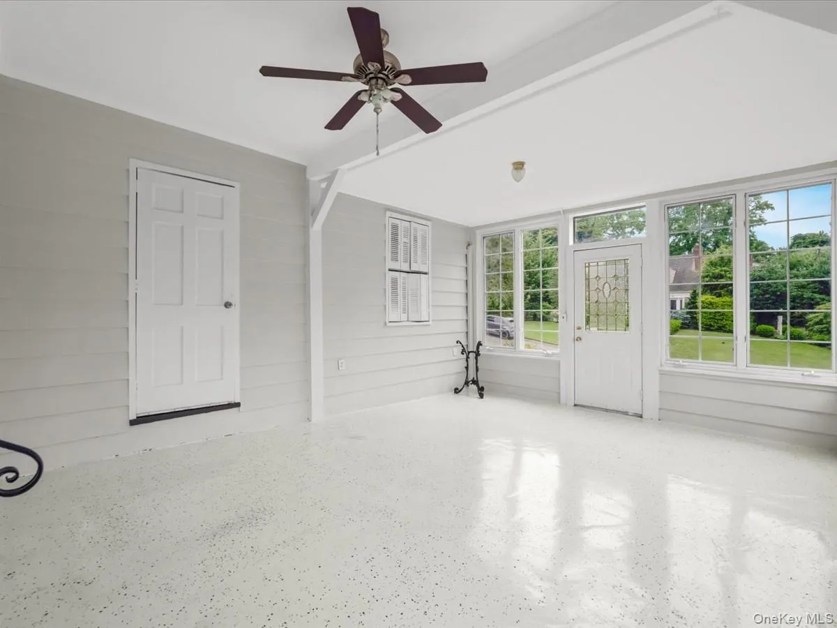 17 Pinewood Road, North Hempstead, NY, 3 Bedrooms Bedrooms, ,3 BathroomsBathrooms,Residential Lease,For Rent,Pinewood,0,1017608 17 Pinewood Road, North Hempstead, NY, 3 Bedrooms Bedrooms, ,3 BathroomsBathrooms,Residential Lease,For Rent,Pinewood,0,1017608