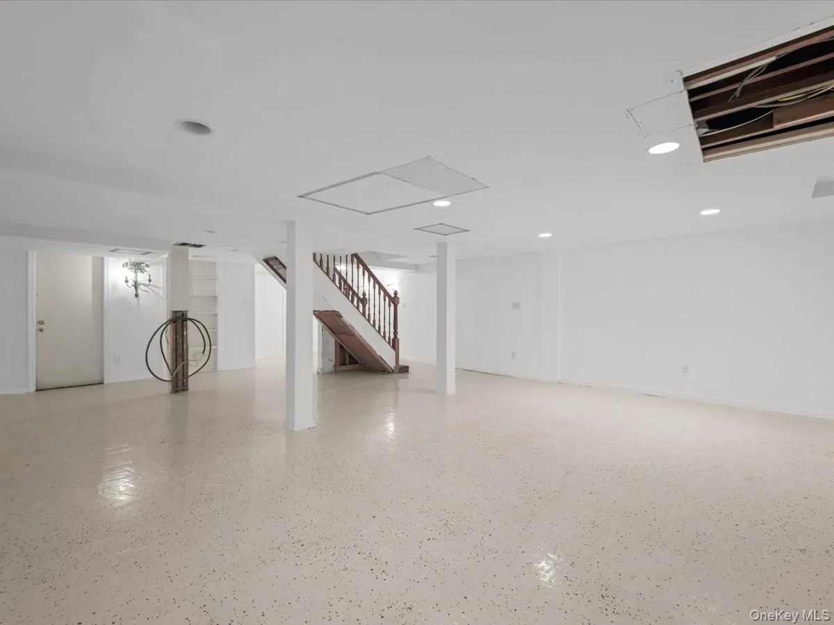 17 Pinewood Road, North Hempstead, NY, 3 Bedrooms Bedrooms, ,3 BathroomsBathrooms,Residential Lease,For Rent,Pinewood,0,1017608 17 Pinewood Road, North Hempstead, NY, 3 Bedrooms Bedrooms, ,3 BathroomsBathrooms,Residential Lease,For Rent,Pinewood,0,1017608
