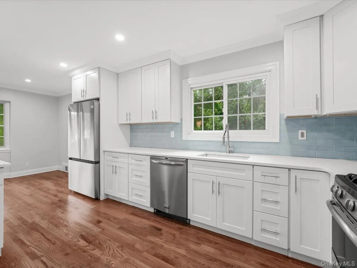 17 Pinewood Road, North Hempstead, NY, 3 Bedrooms Bedrooms, ,3 BathroomsBathrooms,Residential Lease,For Rent,Pinewood,0,1017608 17 Pinewood Road, North Hempstead, NY, 3 Bedrooms Bedrooms, ,3 BathroomsBathrooms,Residential Lease,For Rent,Pinewood,0,1017608