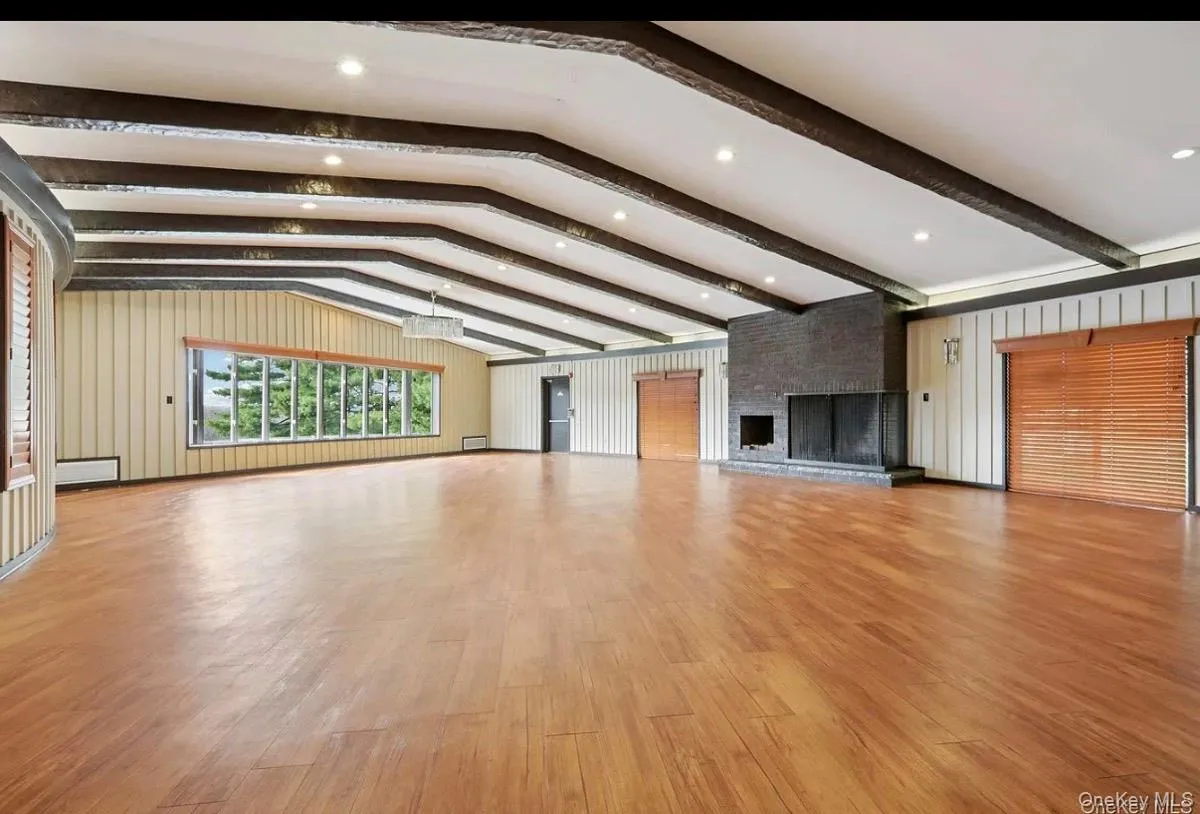 Clubhouse Clubhouse