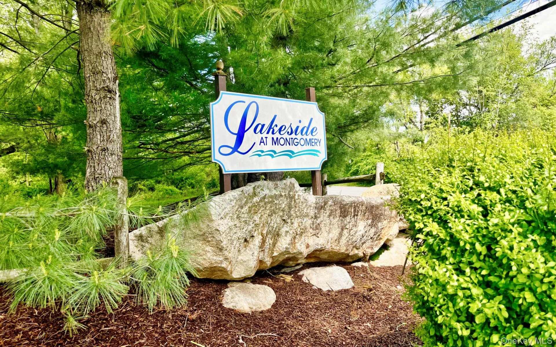 View of community / neighborhood sign View of community / neighborhood sign