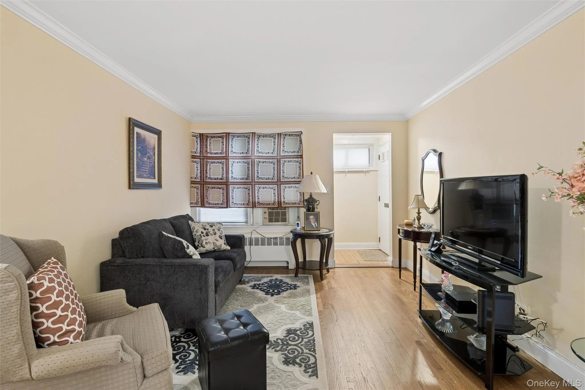 43 Edwards Street, North Hempstead, NY, 1 Bedroom Bedrooms, 4 Rooms Rooms,1 BathroomBathrooms,Residential,For Rent,Edwards,0,KEY1017615 43 Edwards Street, North Hempstead, NY, 1 Bedroom Bedrooms, 4 Rooms Rooms,1 BathroomBathrooms,Residential,For Rent,Edwards,0,KEY1017615
