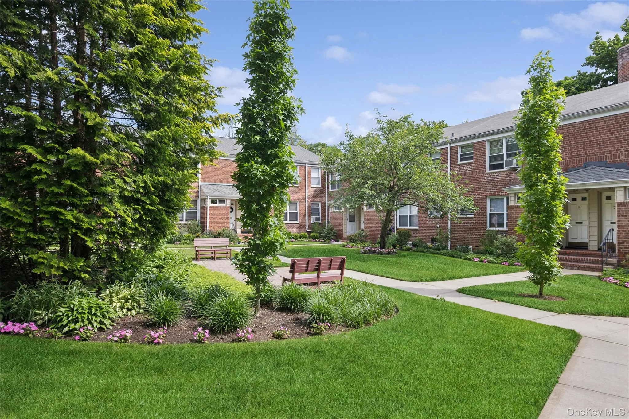 43 Edwards Street, North Hempstead, NY, 1 Bedroom Bedrooms, 4 Rooms Rooms,1 BathroomBathrooms,Residential,For Rent,Edwards,0,KEY1017615 43 Edwards Street, North Hempstead, NY, 1 Bedroom Bedrooms, 4 Rooms Rooms,1 BathroomBathrooms,Residential,For Rent,Edwards,0,KEY1017615