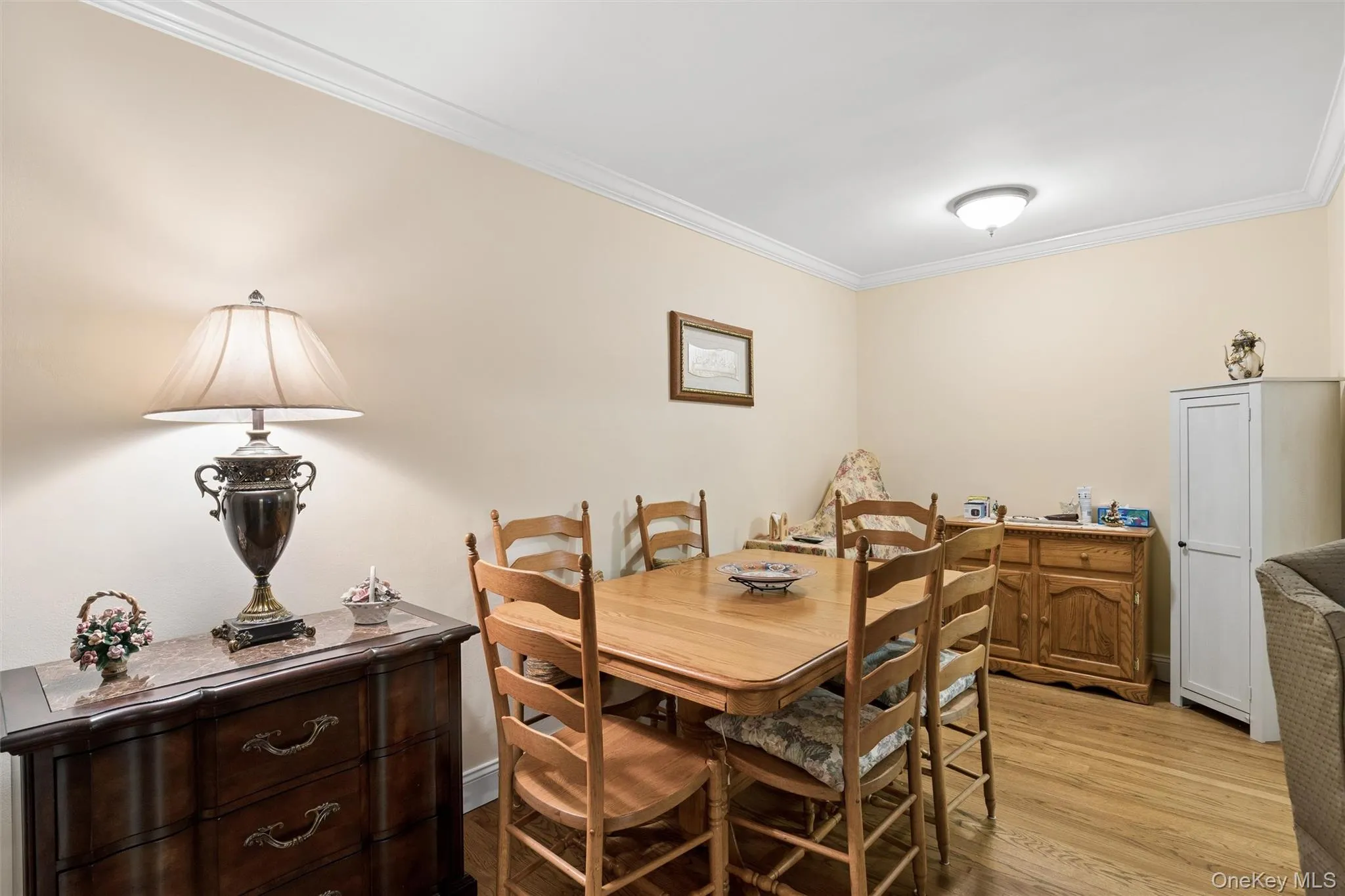 43 Edwards Street, North Hempstead, NY, 1 Bedroom Bedrooms, 4 Rooms Rooms,1 BathroomBathrooms,Residential,For Rent,Edwards,0,KEY1017615 43 Edwards Street, North Hempstead, NY, 1 Bedroom Bedrooms, 4 Rooms Rooms,1 BathroomBathrooms,Residential,For Rent,Edwards,0,KEY1017615