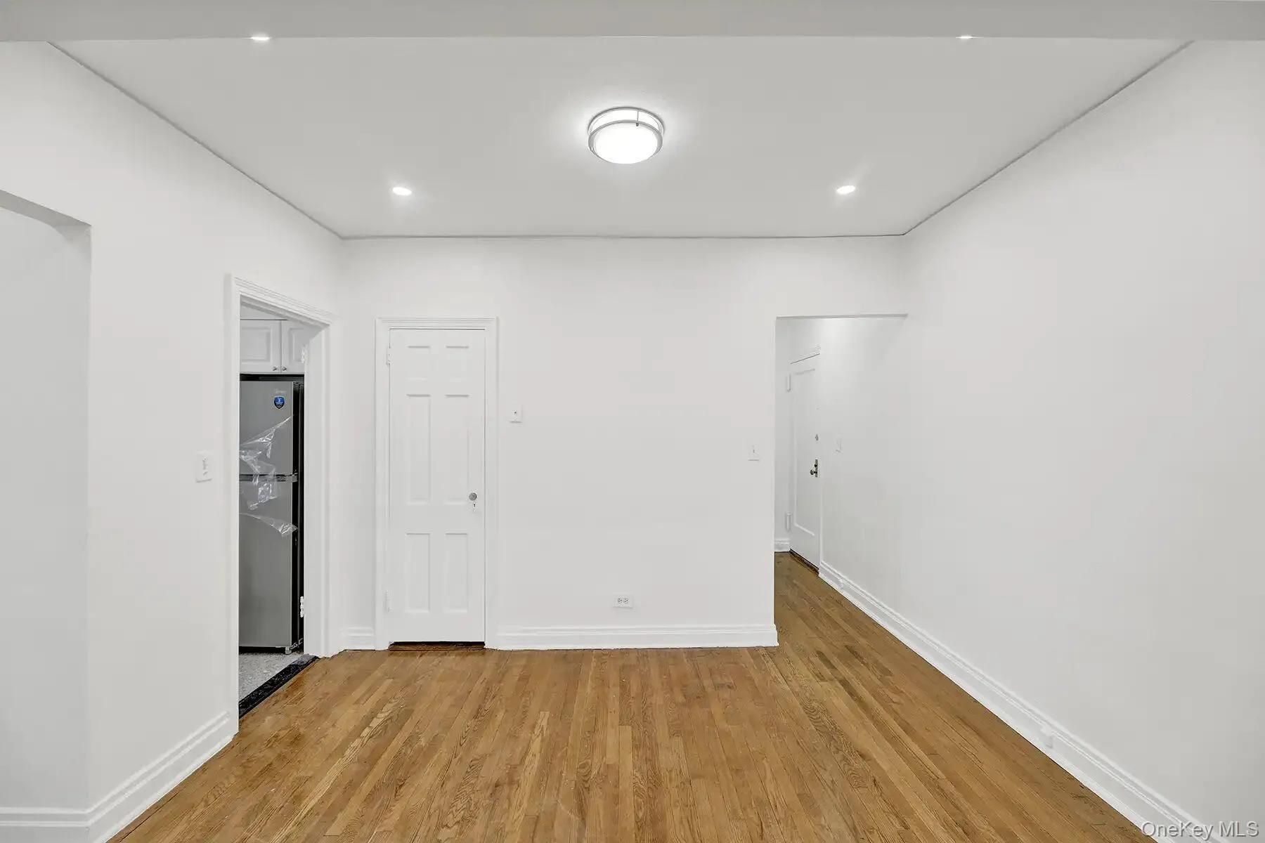 1 Ash place, North Hempstead, NY, 1 Bedroom Bedrooms, 5 Rooms Rooms,1 BathroomBathrooms,Residential Lease,For Rent,Ash place,0,1017617 1 Ash place, North Hempstead, NY, 1 Bedroom Bedrooms, 5 Rooms Rooms,1 BathroomBathrooms,Residential Lease,For Rent,Ash place,0,1017617