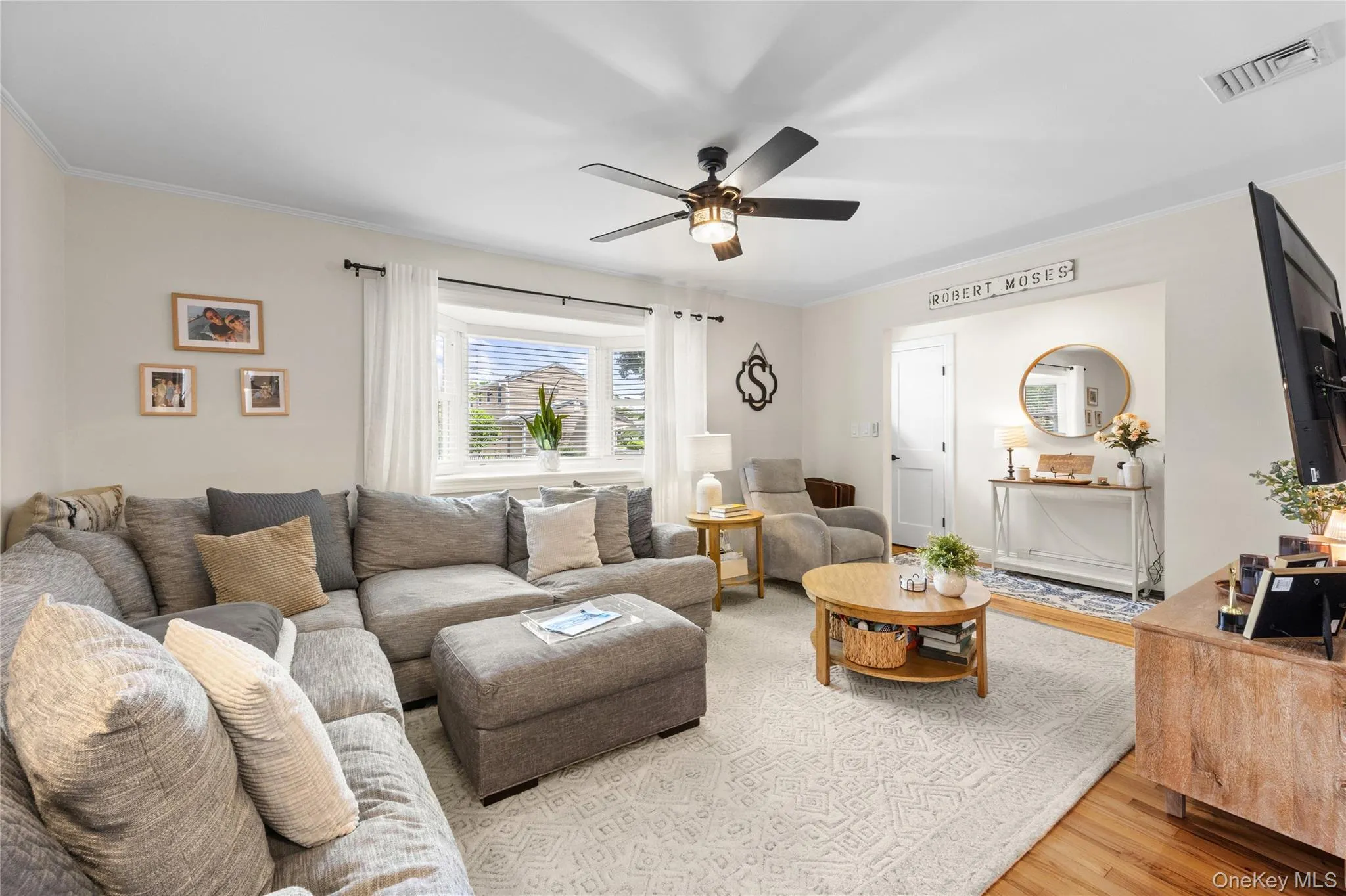 56 Morris Avenue, Islip, NY, 3 Bedrooms Bedrooms, 7 Rooms Rooms,2 BathroomsBathrooms,Residential,For Rent,Morris,0,KEY1017619 56 Morris Avenue, Islip, NY, 3 Bedrooms Bedrooms, 7 Rooms Rooms,2 BathroomsBathrooms,Residential,For Rent,Morris,0,KEY1017619