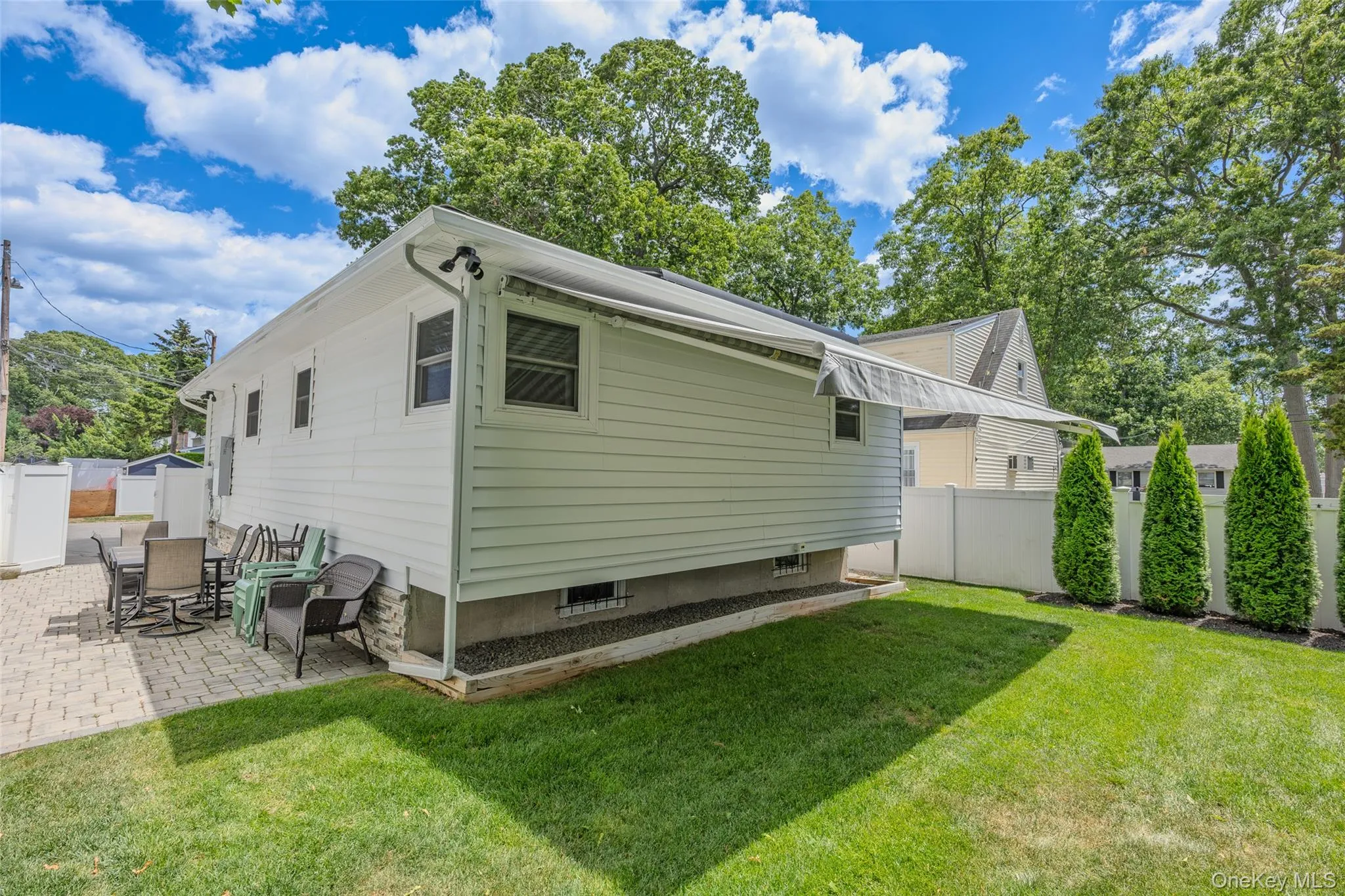 56 Morris Avenue, Islip, NY, 3 Bedrooms Bedrooms, 7 Rooms Rooms,2 BathroomsBathrooms,Residential,For Rent,Morris,0,KEY1017619 56 Morris Avenue, Islip, NY, 3 Bedrooms Bedrooms, 7 Rooms Rooms,2 BathroomsBathrooms,Residential,For Rent,Morris,0,KEY1017619
