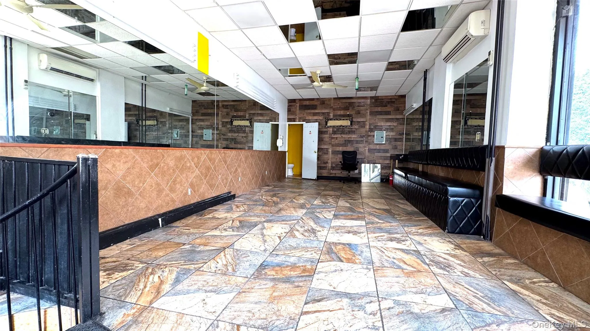 5807 Metropolitan Avenue, New York, NY, ,Commercial Lease,For Rent,Metropolitan,0,1017620 5807 Metropolitan Avenue, New York, NY, ,Commercial Lease,For Rent,Metropolitan,0,1017620