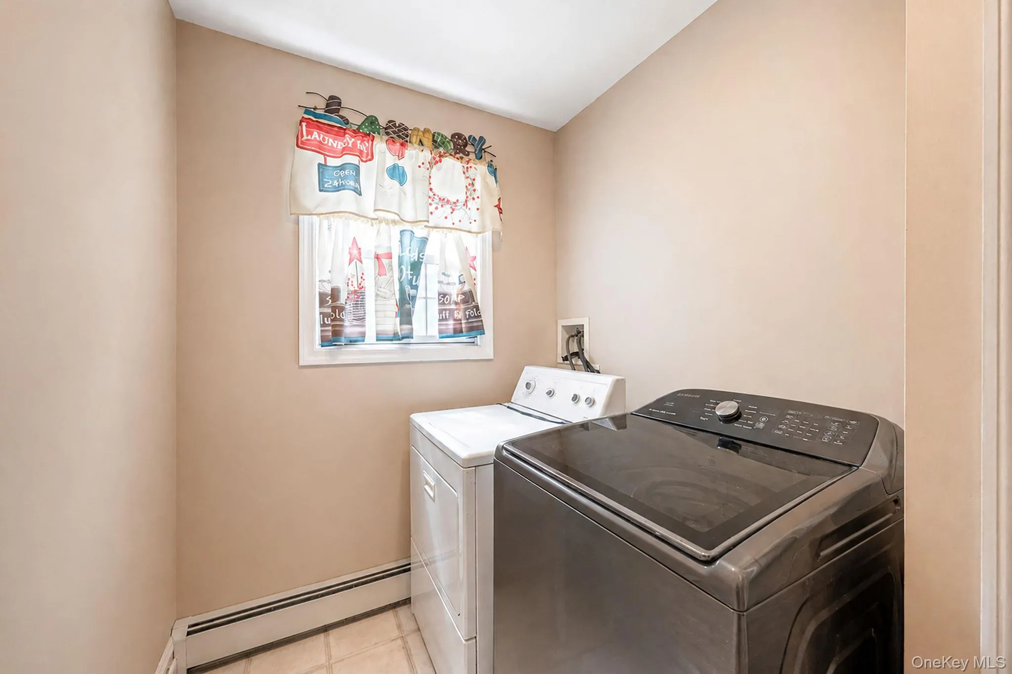 404 Bicycle Path, Brookhaven, NY, 6 Bedrooms Bedrooms, 13 Rooms Rooms,3 BathroomsBathrooms,Residential,For Rent,Bicycle,0,1017623 404 Bicycle Path, Brookhaven, NY, 6 Bedrooms Bedrooms, 13 Rooms Rooms,3 BathroomsBathrooms,Residential,For Rent,Bicycle,0,1017623