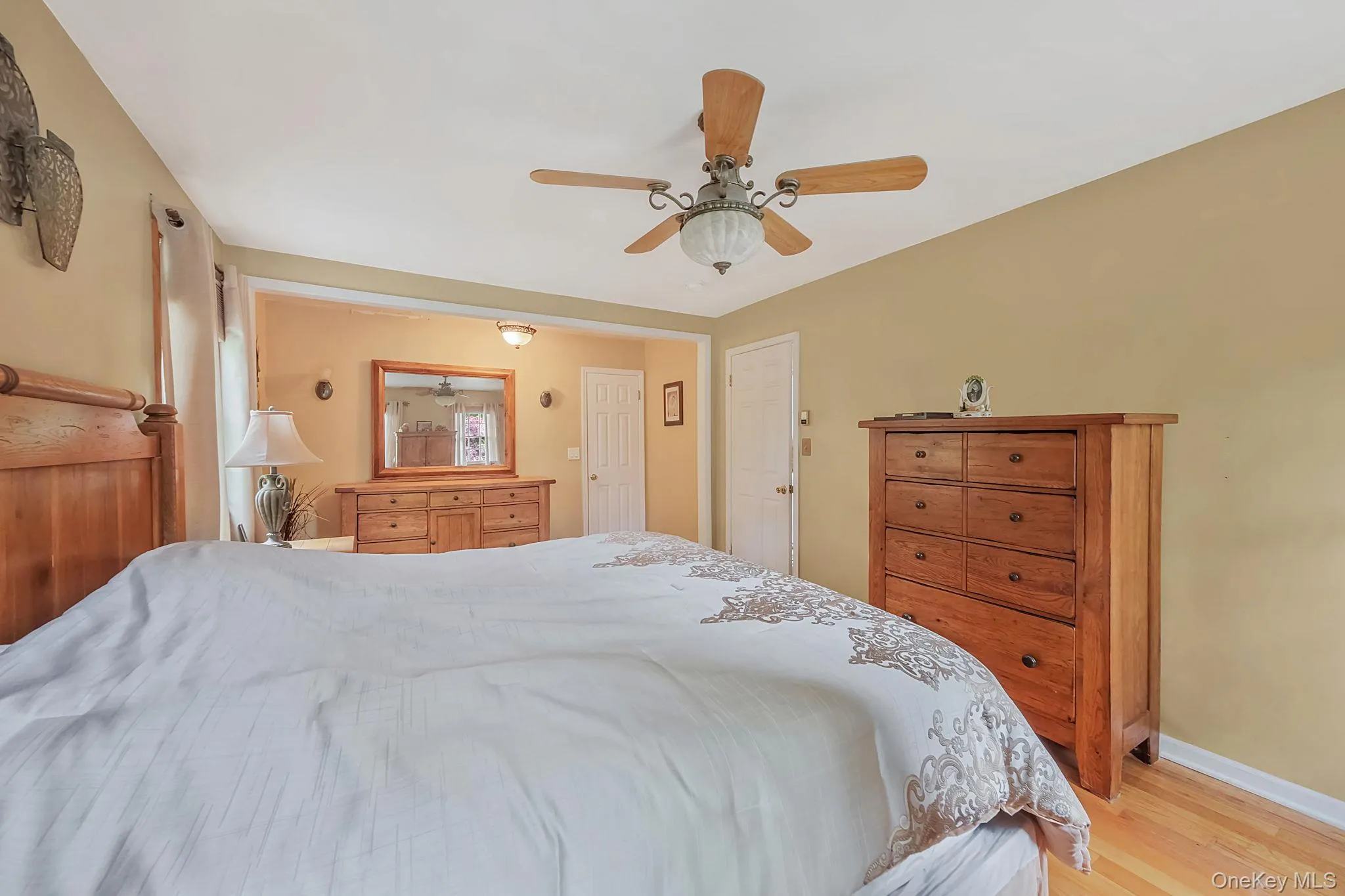 404 Bicycle Path, Brookhaven, NY, 6 Bedrooms Bedrooms, 13 Rooms Rooms,3 BathroomsBathrooms,Residential,For Rent,Bicycle,0,1017623 404 Bicycle Path, Brookhaven, NY, 6 Bedrooms Bedrooms, 13 Rooms Rooms,3 BathroomsBathrooms,Residential,For Rent,Bicycle,0,1017623