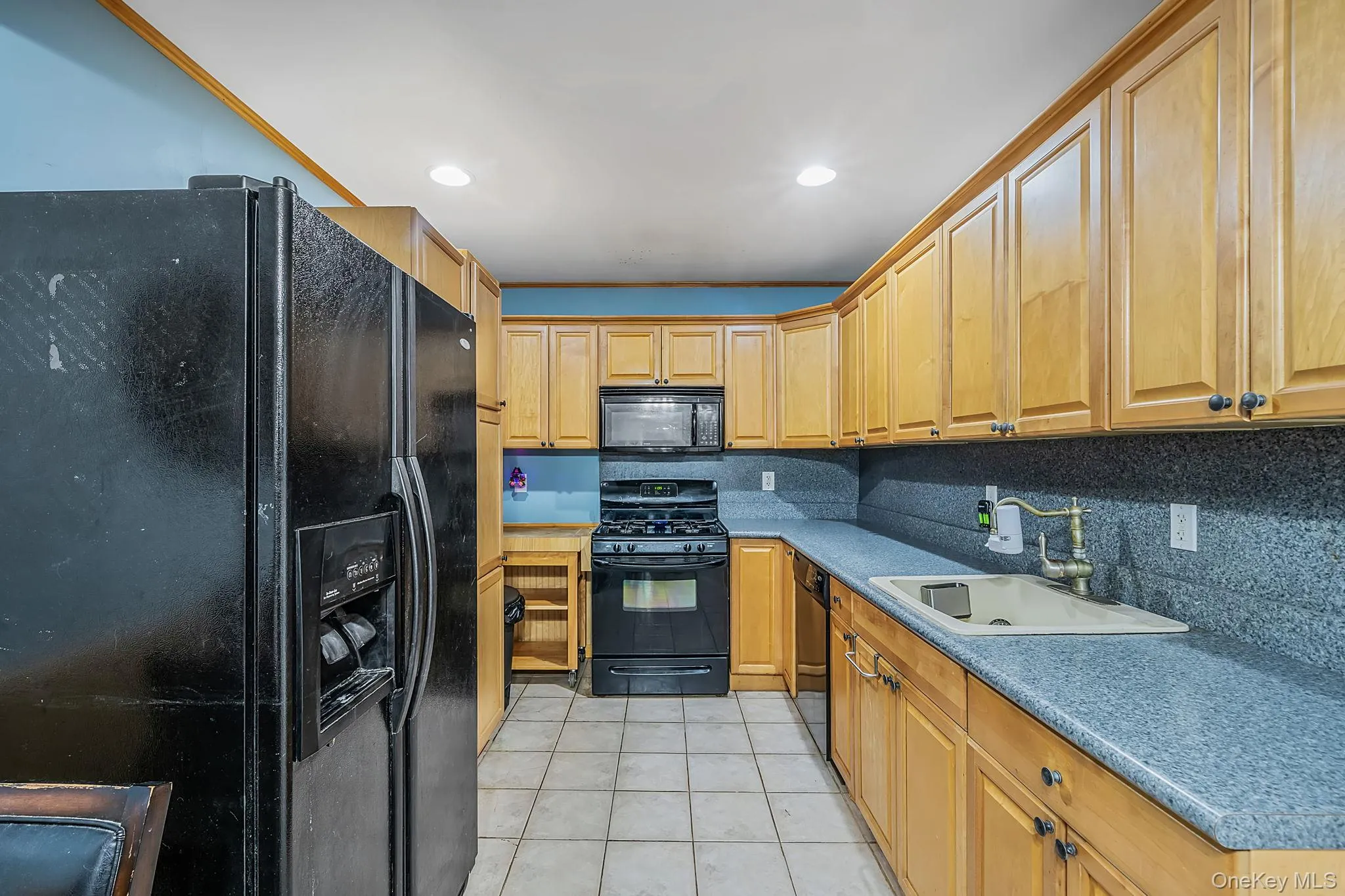 404 Bicycle Path, Brookhaven, NY, 6 Bedrooms Bedrooms, 13 Rooms Rooms,3 BathroomsBathrooms,Residential,For Rent,Bicycle,0,1017623 404 Bicycle Path, Brookhaven, NY, 6 Bedrooms Bedrooms, 13 Rooms Rooms,3 BathroomsBathrooms,Residential,For Rent,Bicycle,0,1017623