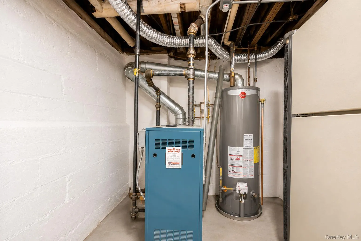 6149 62nd Avenue, New York, NY, 3 Bedrooms Bedrooms, 6 Rooms Rooms,2 BathroomsBathrooms,Residential,For Rent,62nd,0,1017627 6149 62nd Avenue, New York, NY, 3 Bedrooms Bedrooms, 6 Rooms Rooms,2 BathroomsBathrooms,Residential,For Rent,62nd,0,1017627