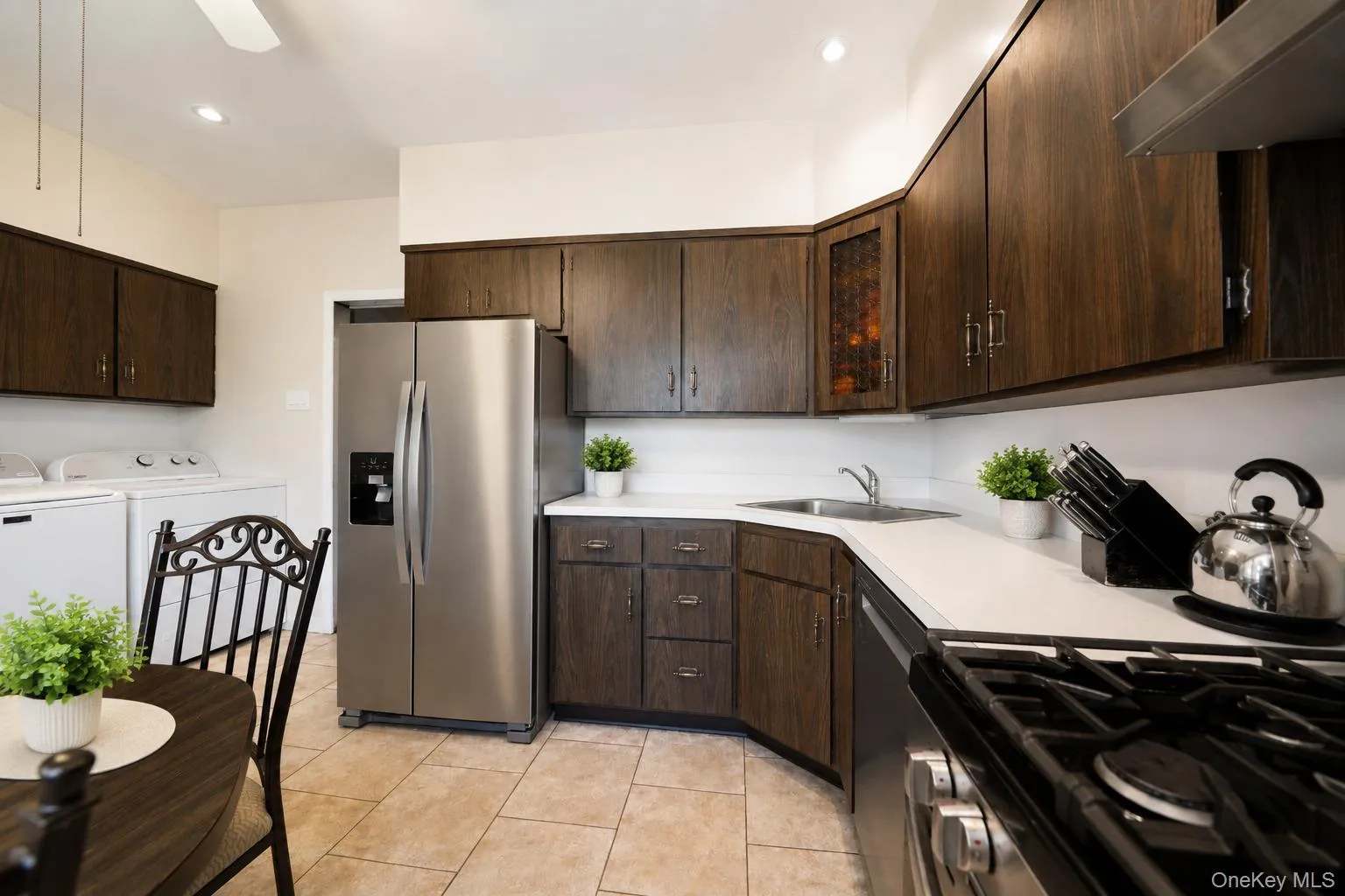 6149 62nd Avenue, New York, NY, 3 Bedrooms Bedrooms, 6 Rooms Rooms,2 BathroomsBathrooms,Residential,For Rent,62nd,0,1017627 6149 62nd Avenue, New York, NY, 3 Bedrooms Bedrooms, 6 Rooms Rooms,2 BathroomsBathrooms,Residential,For Rent,62nd,0,1017627