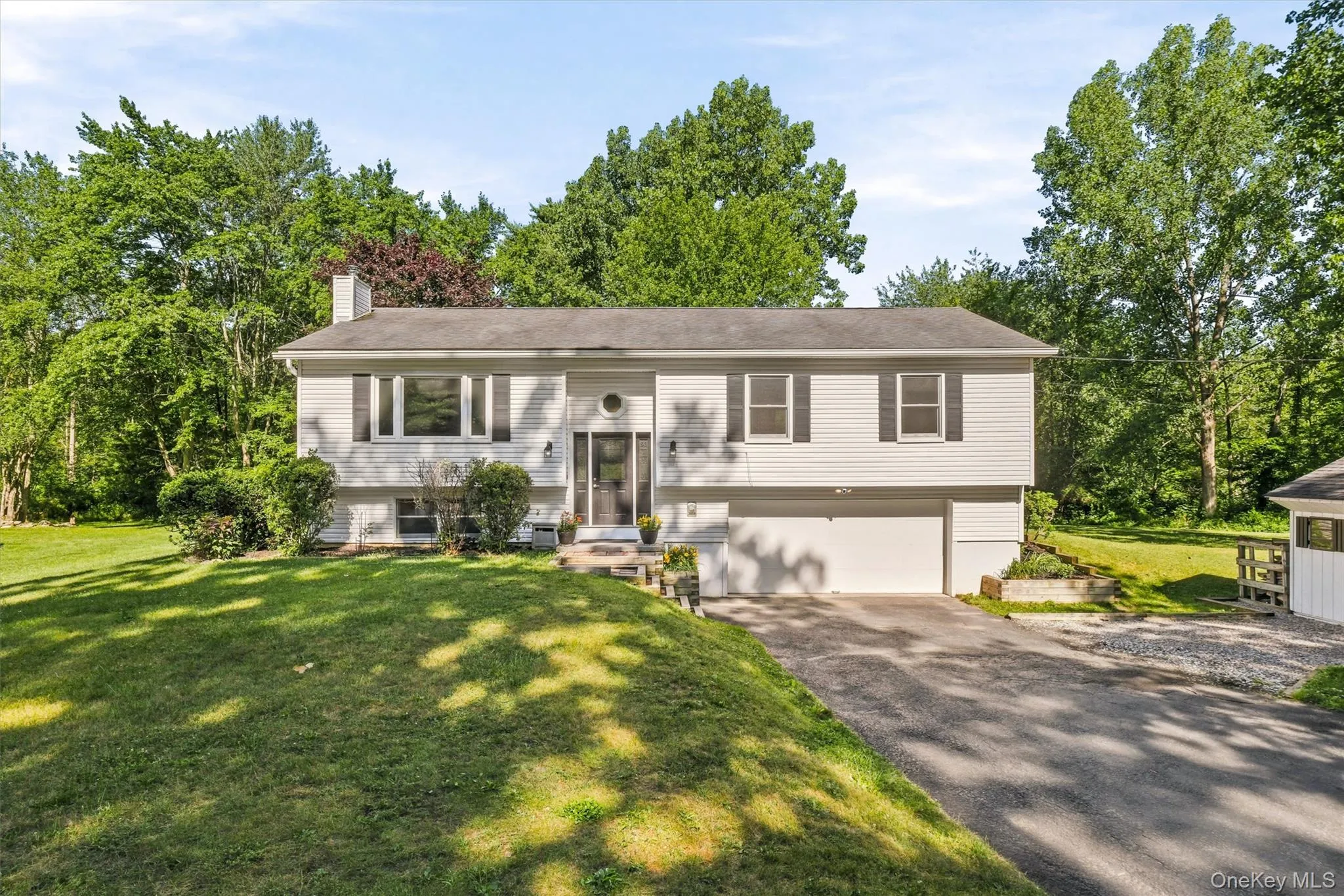 74 Peach Road, Hyde Park, NY, 3 Bedrooms Bedrooms, 7 Rooms Rooms,2 BathroomsBathrooms,Residential,For Rent,Peach,0,KEY1017629 74 Peach Road, Hyde Park, NY, 3 Bedrooms Bedrooms, 7 Rooms Rooms,2 BathroomsBathrooms,Residential,For Rent,Peach,0,KEY1017629