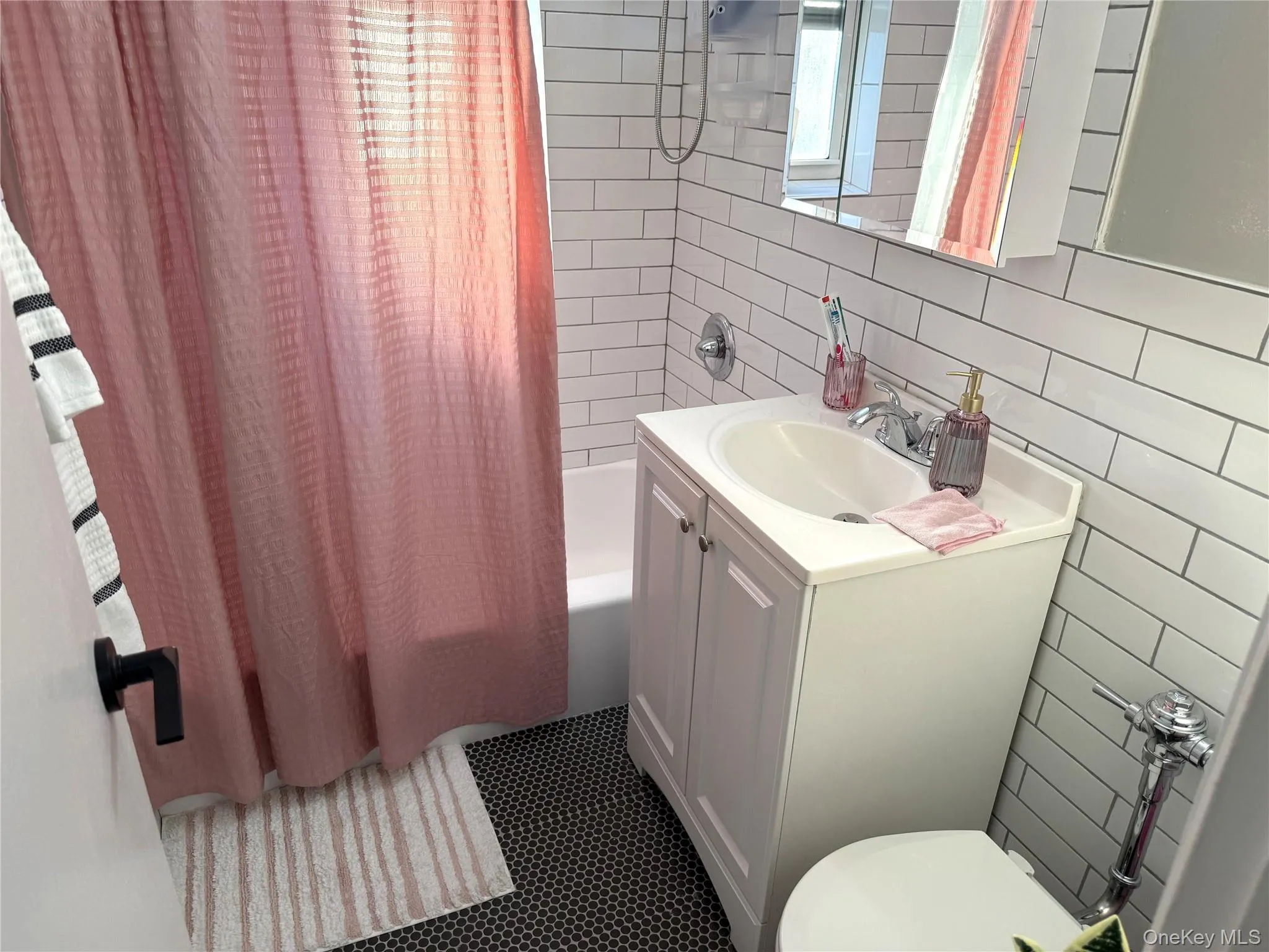 52 Yonkers Terrace, Yonkers, NY, 1 Bedroom Bedrooms, 4 Rooms Rooms,1 BathroomBathrooms,Residential Lease,For Rent,Yonkers,0,1017641 52 Yonkers Terrace, Yonkers, NY, 1 Bedroom Bedrooms, 4 Rooms Rooms,1 BathroomBathrooms,Residential Lease,For Rent,Yonkers,0,1017641