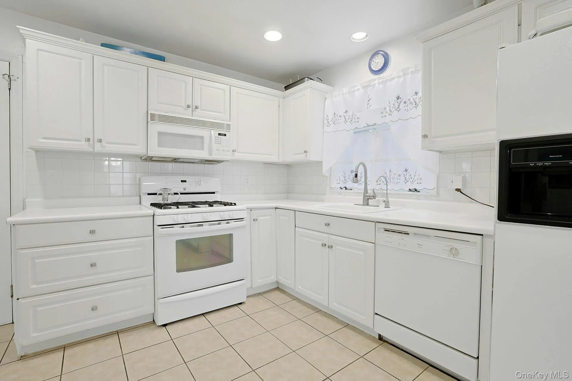 7 Stewart Place, Ramapo, NY, 3 Bedrooms Bedrooms, 10 Rooms Rooms,2 BathroomsBathrooms,Residential,For Rent,Stewart,0,KEY1017648 7 Stewart Place, Ramapo, NY, 3 Bedrooms Bedrooms, 10 Rooms Rooms,2 BathroomsBathrooms,Residential,For Rent,Stewart,0,KEY1017648