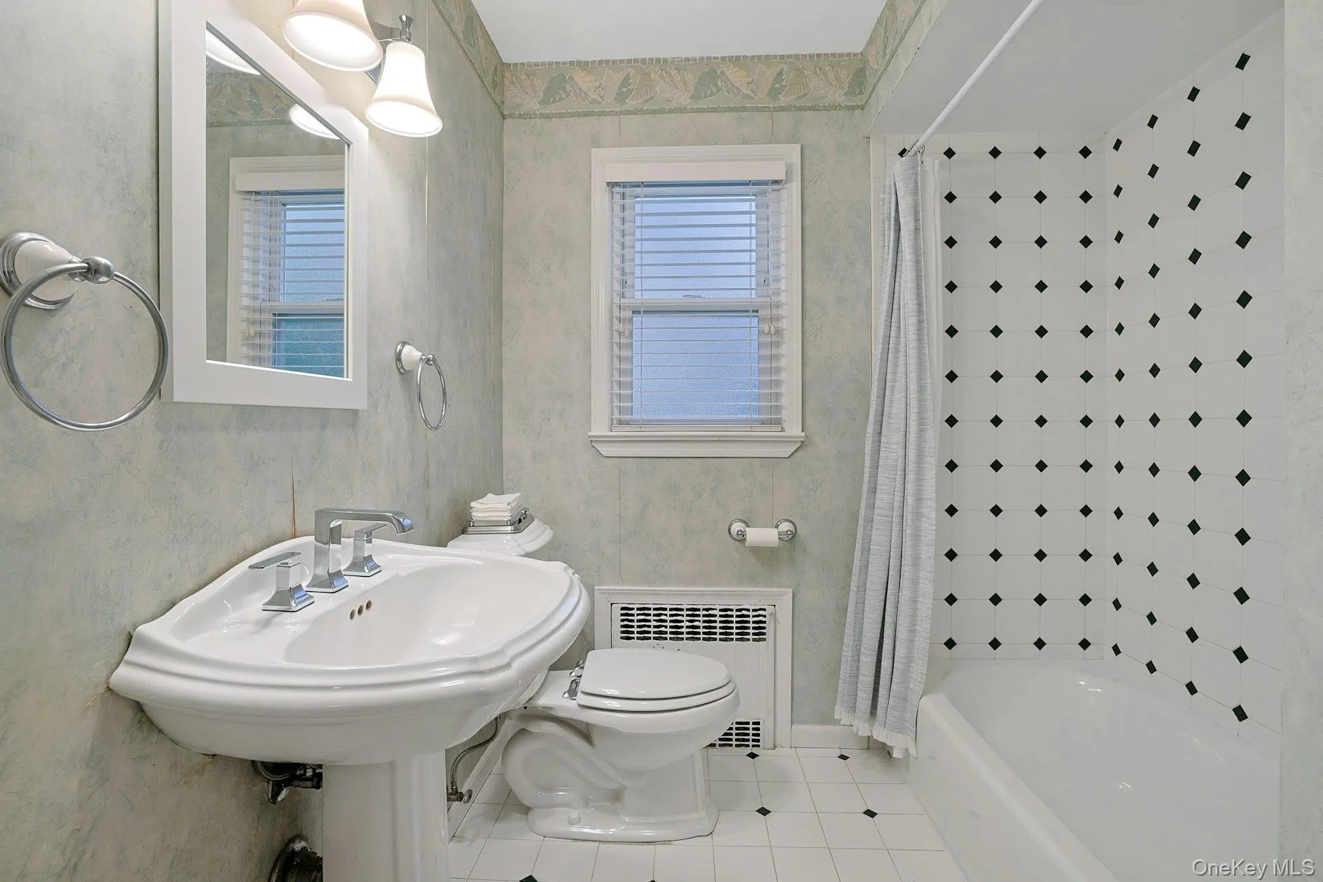 7 Stewart Place, Ramapo, NY, 3 Bedrooms Bedrooms, 10 Rooms Rooms,2 BathroomsBathrooms,Residential,For Rent,Stewart,0,KEY1017648 7 Stewart Place, Ramapo, NY, 3 Bedrooms Bedrooms, 10 Rooms Rooms,2 BathroomsBathrooms,Residential,For Rent,Stewart,0,KEY1017648