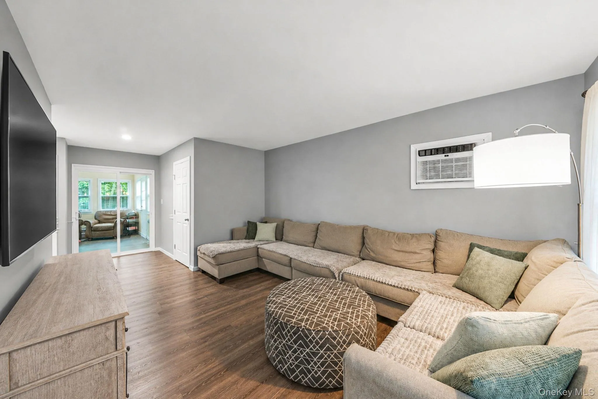 19 Golden Gate Drive, Brookhaven, NY, 3 Bedrooms Bedrooms, 6 Rooms Rooms,2 BathroomsBathrooms,Residential,For Rent,Golden Gate,0,KEY1017655 19 Golden Gate Drive, Brookhaven, NY, 3 Bedrooms Bedrooms, 6 Rooms Rooms,2 BathroomsBathrooms,Residential,For Rent,Golden Gate,0,KEY1017655