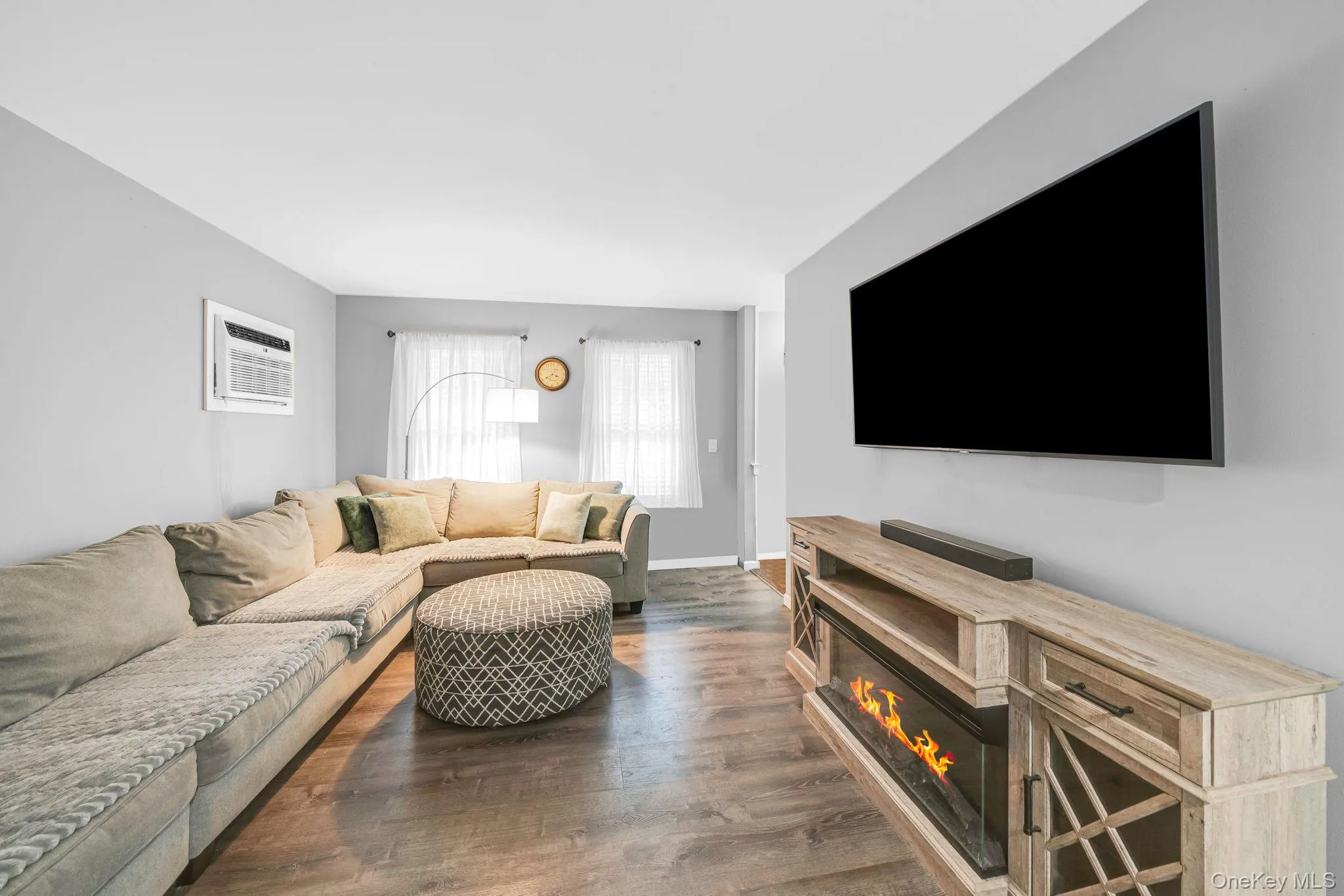 19 Golden Gate Drive, Brookhaven, NY, 3 Bedrooms Bedrooms, 6 Rooms Rooms,2 BathroomsBathrooms,Residential,For Rent,Golden Gate,0,KEY1017655 19 Golden Gate Drive, Brookhaven, NY, 3 Bedrooms Bedrooms, 6 Rooms Rooms,2 BathroomsBathrooms,Residential,For Rent,Golden Gate,0,KEY1017655