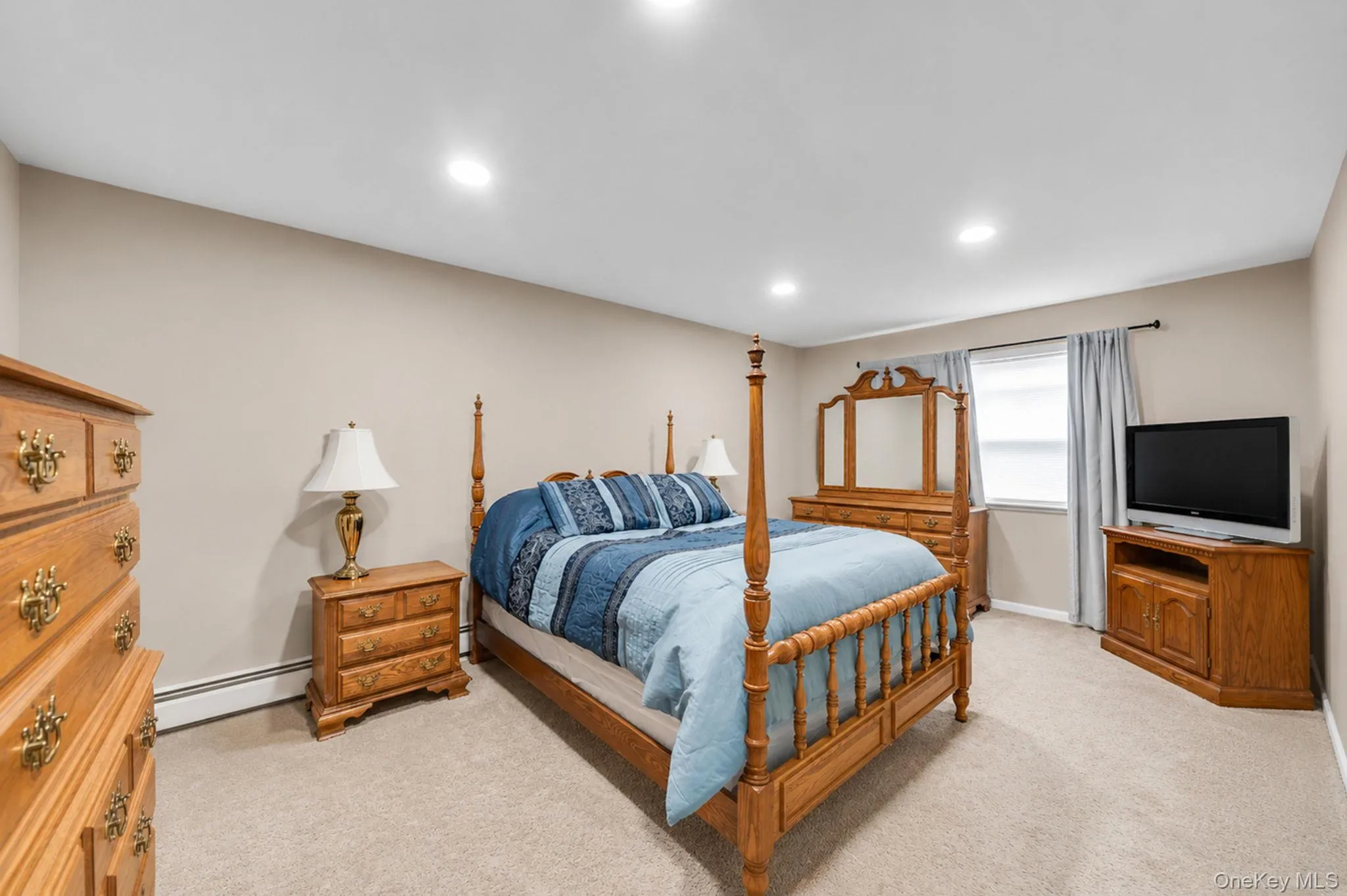 19 Golden Gate Drive, Brookhaven, NY, 3 Bedrooms Bedrooms, 6 Rooms Rooms,2 BathroomsBathrooms,Residential,For Rent,Golden Gate,0,KEY1017655 19 Golden Gate Drive, Brookhaven, NY, 3 Bedrooms Bedrooms, 6 Rooms Rooms,2 BathroomsBathrooms,Residential,For Rent,Golden Gate,0,KEY1017655